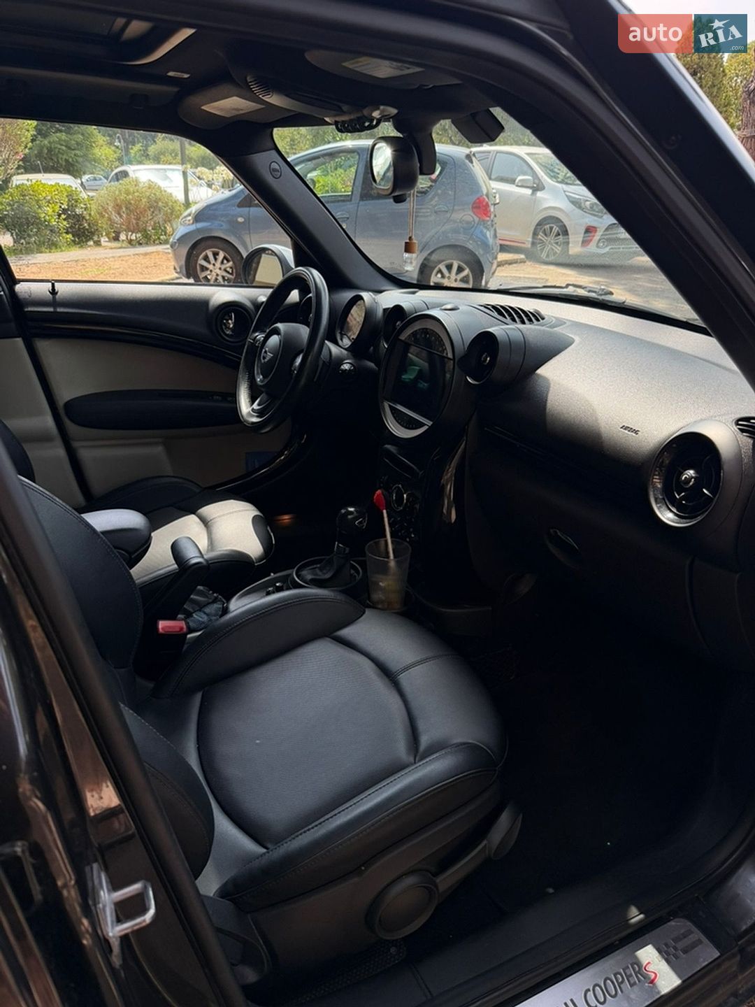 Mini Cooper 2016 VIN WMWZC3C57GWT09380 фото оголошення 17 з 22