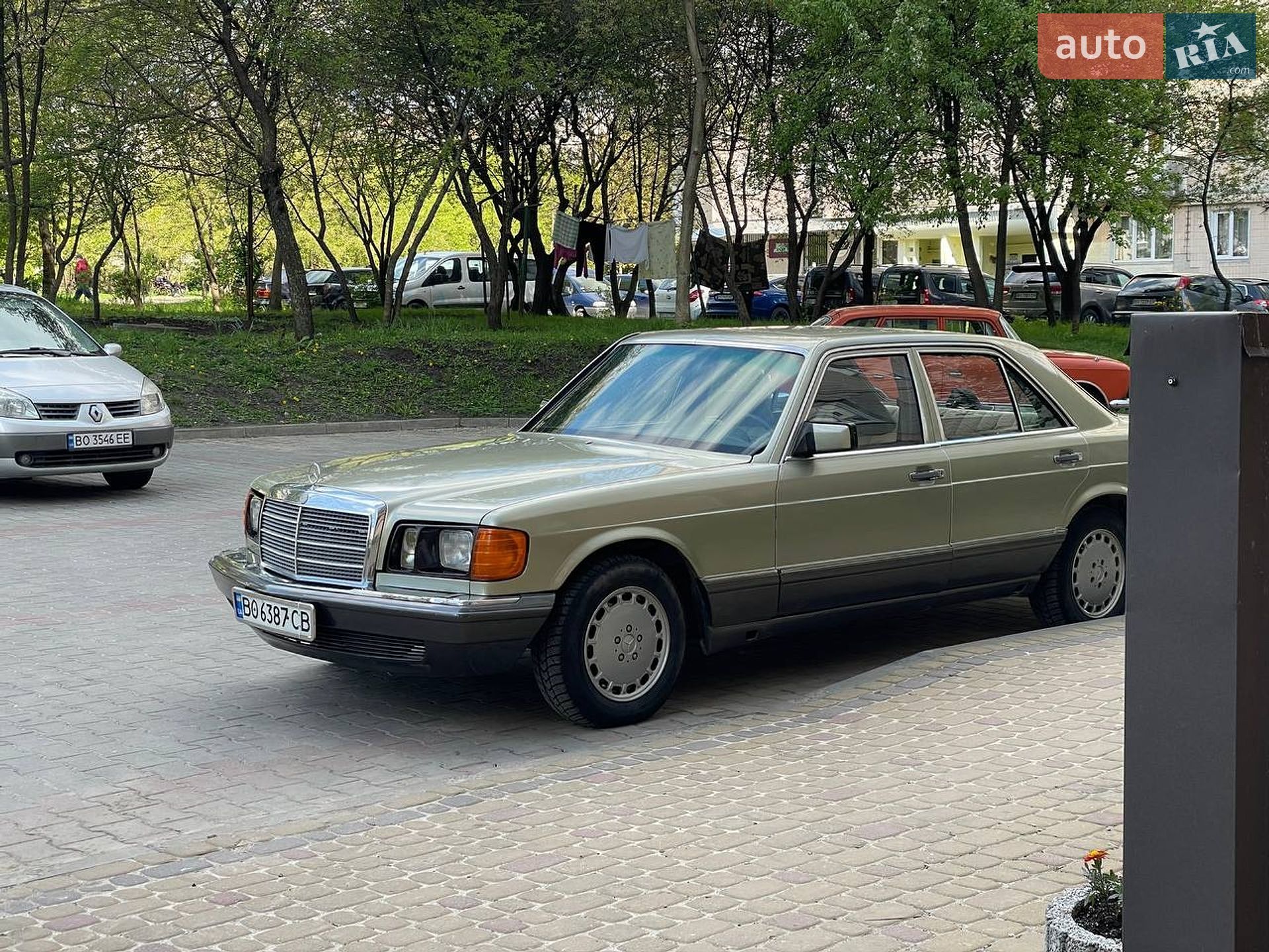 Mercedes-Benz S-Class 1985 VIN WDB1260221A132141 фото оголошення 2 з 12