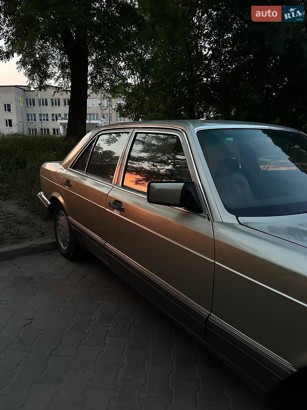 Mercedes-Benz S-Class 1985 VIN WDB1260221A132141 фото оголошення 3 з 12