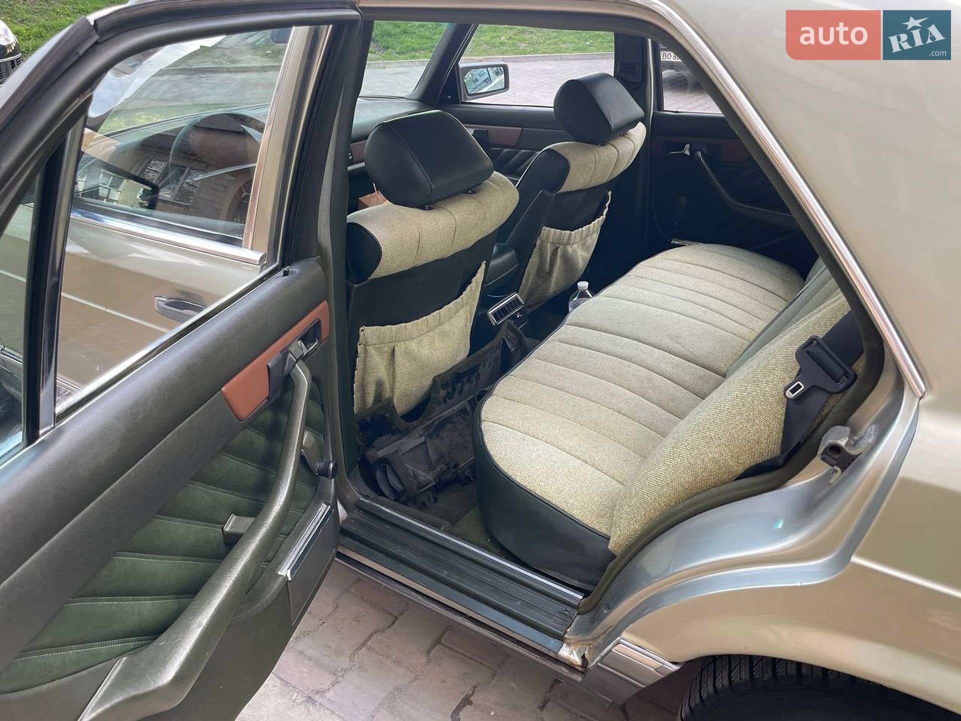 Mercedes-Benz S-Class 1985 VIN WDB1260221A132141 фото оголошення 9 з 12