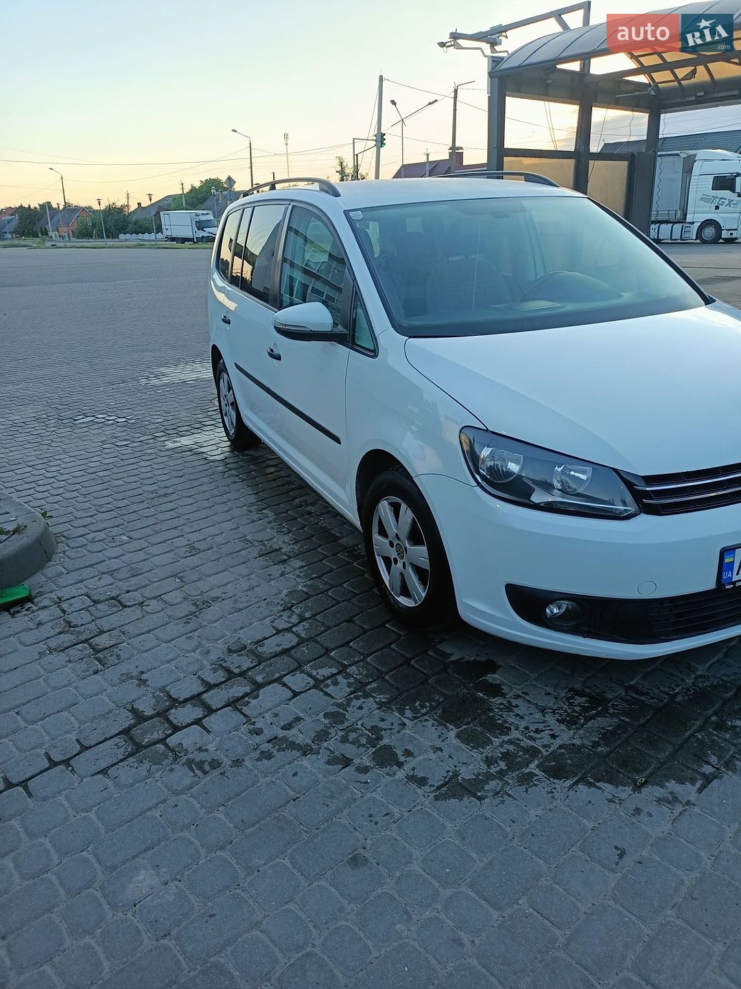 Volkswagen Touran 2014 VIN WVGZZZ1TZFW013989 фото оголошення 2 з 6