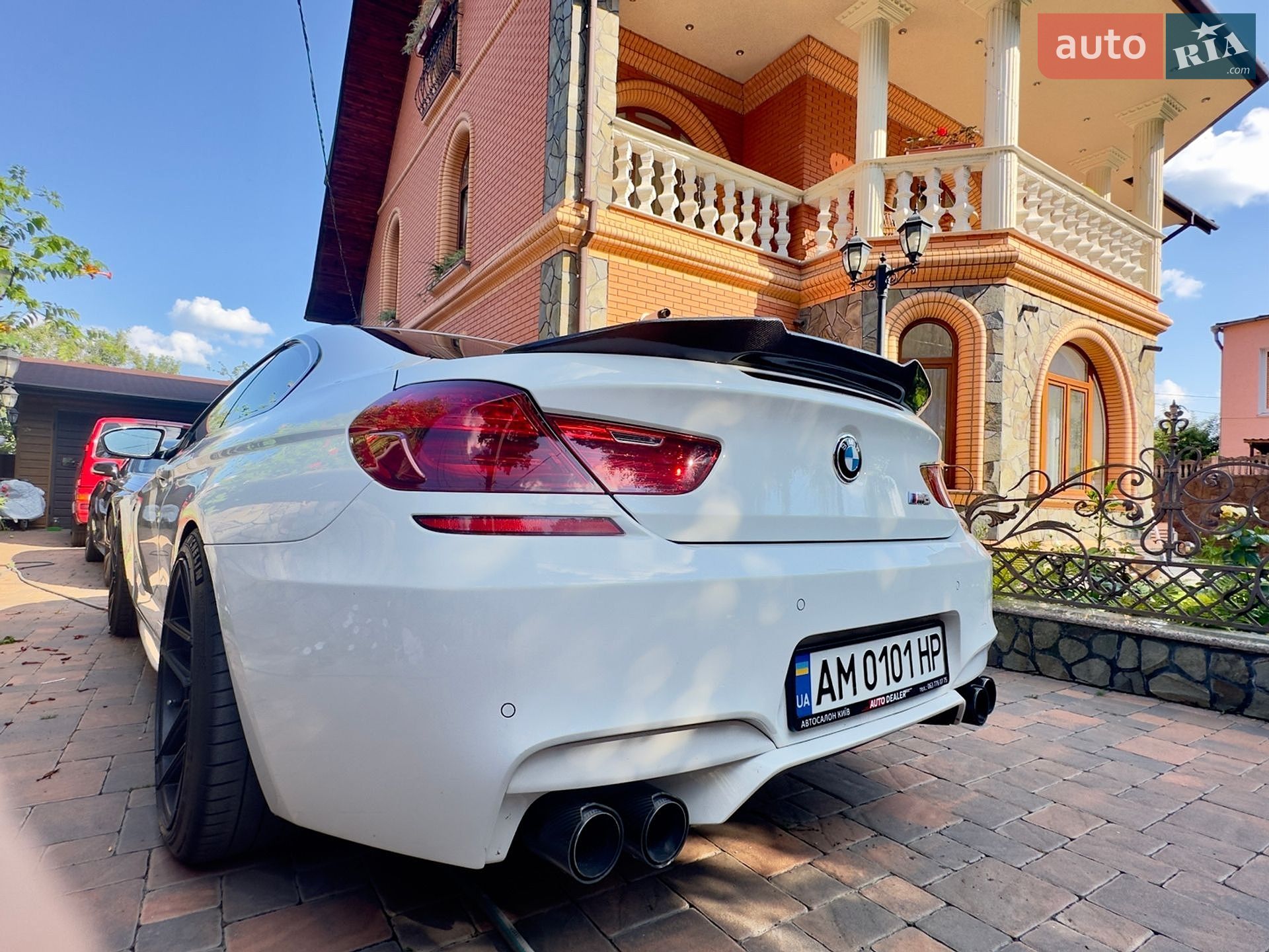 BMW M6 2013 VIN WBSLX9C58DC968722 фото оголошення 12 з 32