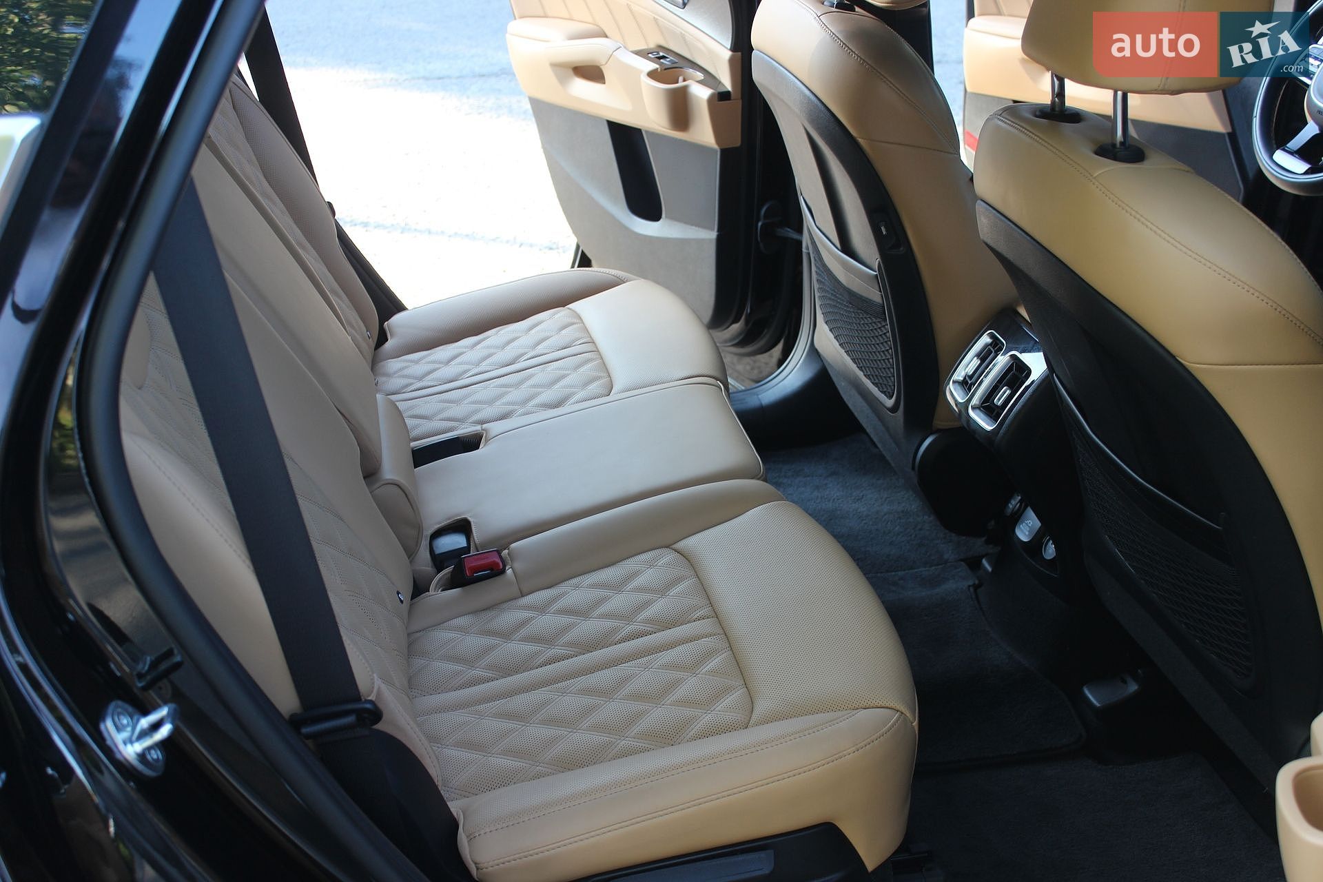 Kia Sorento 2022 VIN KNARK81BHPA198462 фото оголошення 49 з 80