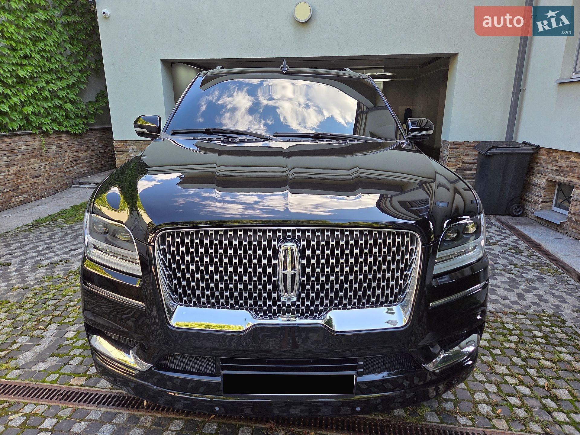 Lincoln Navigator 2019 VIN 5LMJJ2HT3KEL14607 фото оголошення 21 з 100