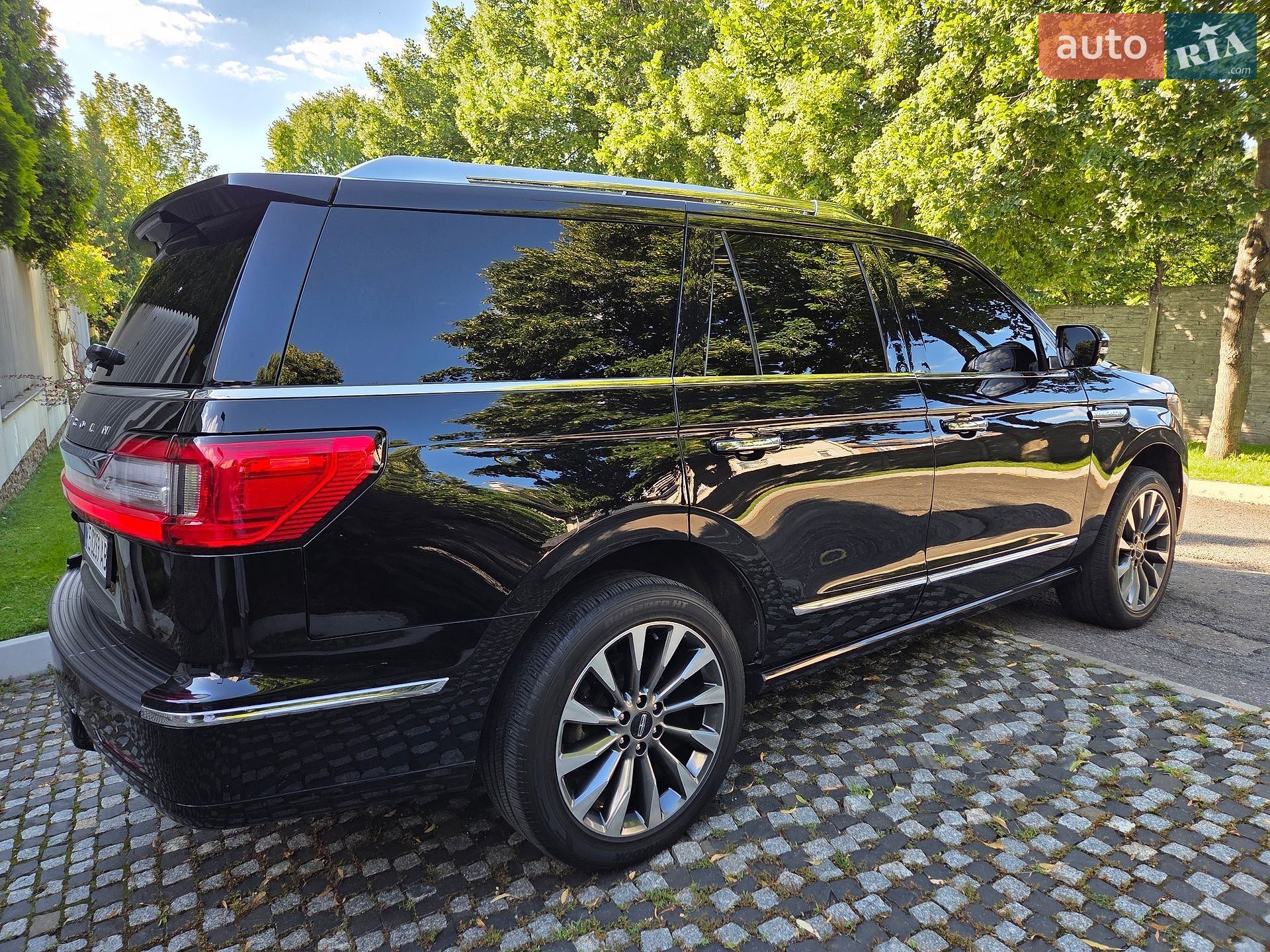 Lincoln Navigator 2019 VIN 5LMJJ2HT3KEL14607 фото оголошення 31 з 100