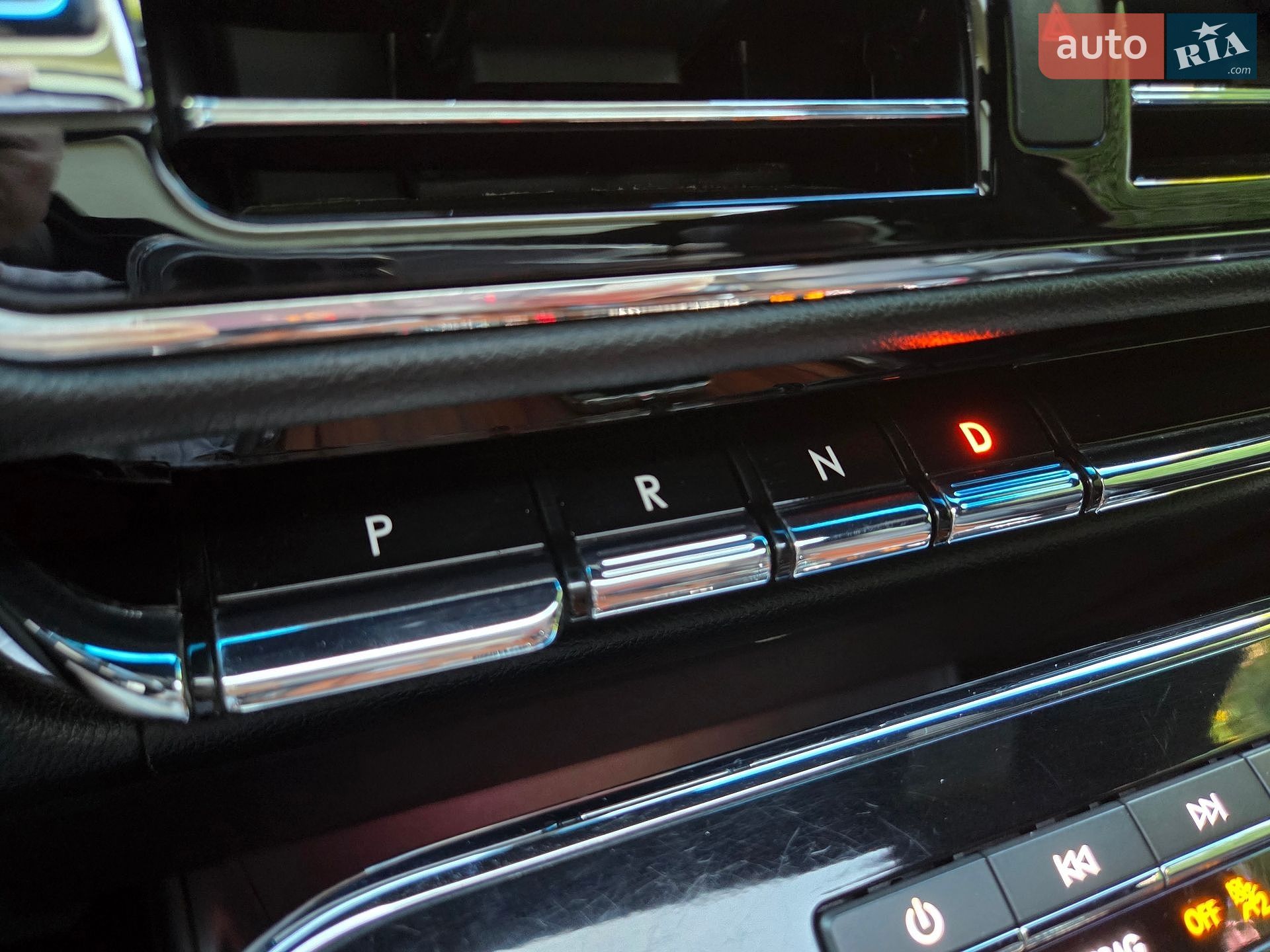 Lincoln Navigator 2019 VIN 5LMJJ2HT3KEL14607 фото оголошення 36 з 100