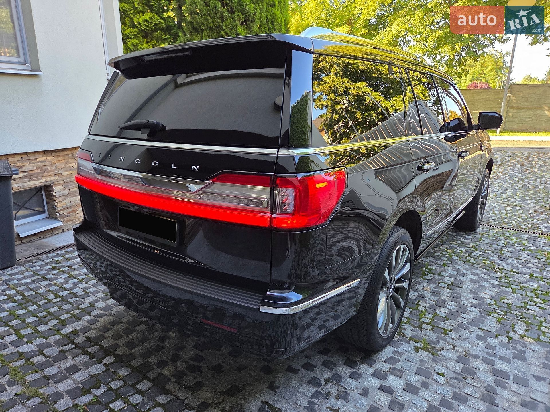 Lincoln Navigator 2019 VIN 5LMJJ2HT3KEL14607 фото оголошення 39 з 100