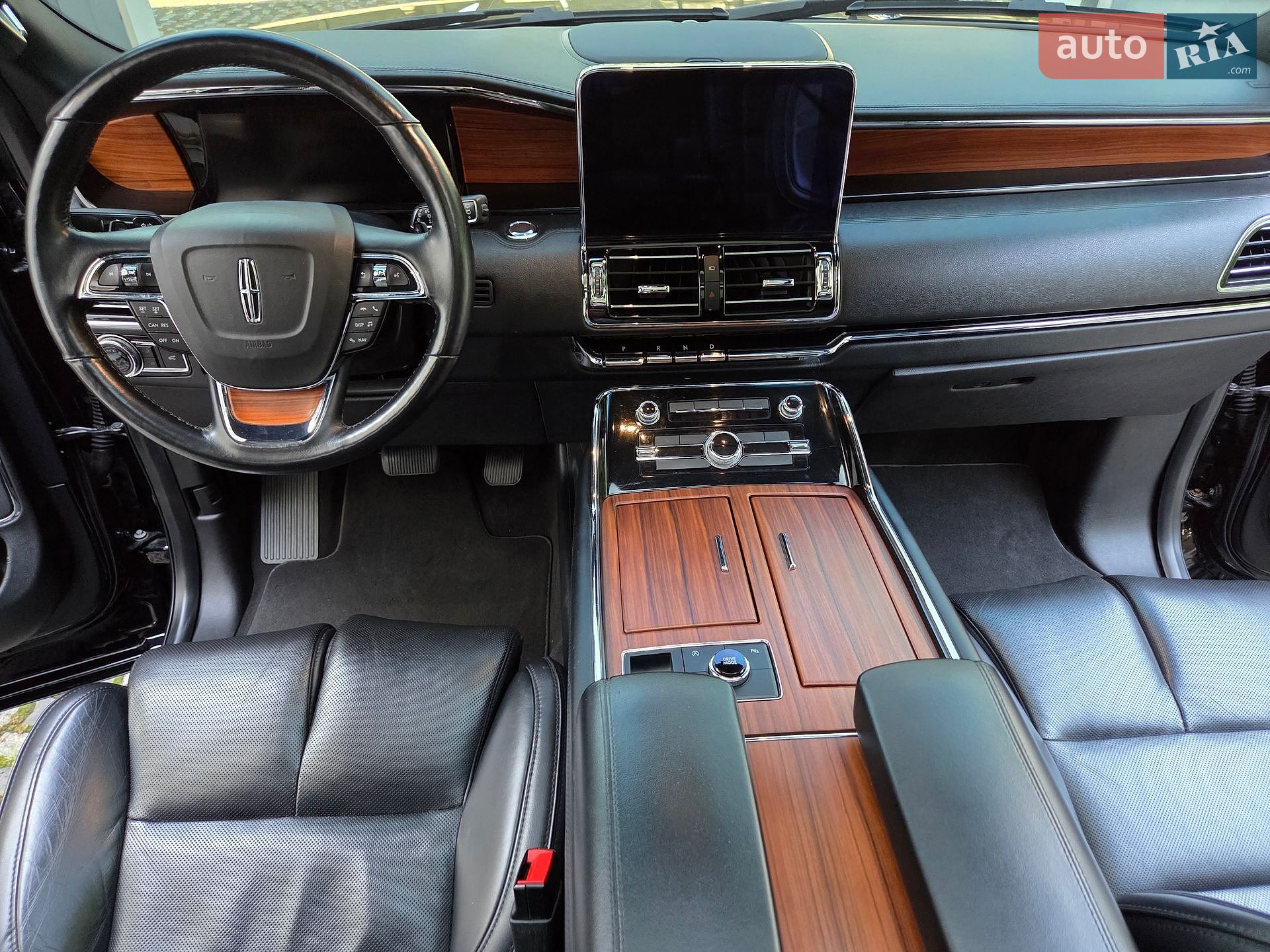 Lincoln Navigator 2019 VIN 5LMJJ2HT3KEL14607 фото оголошення 50 з 100