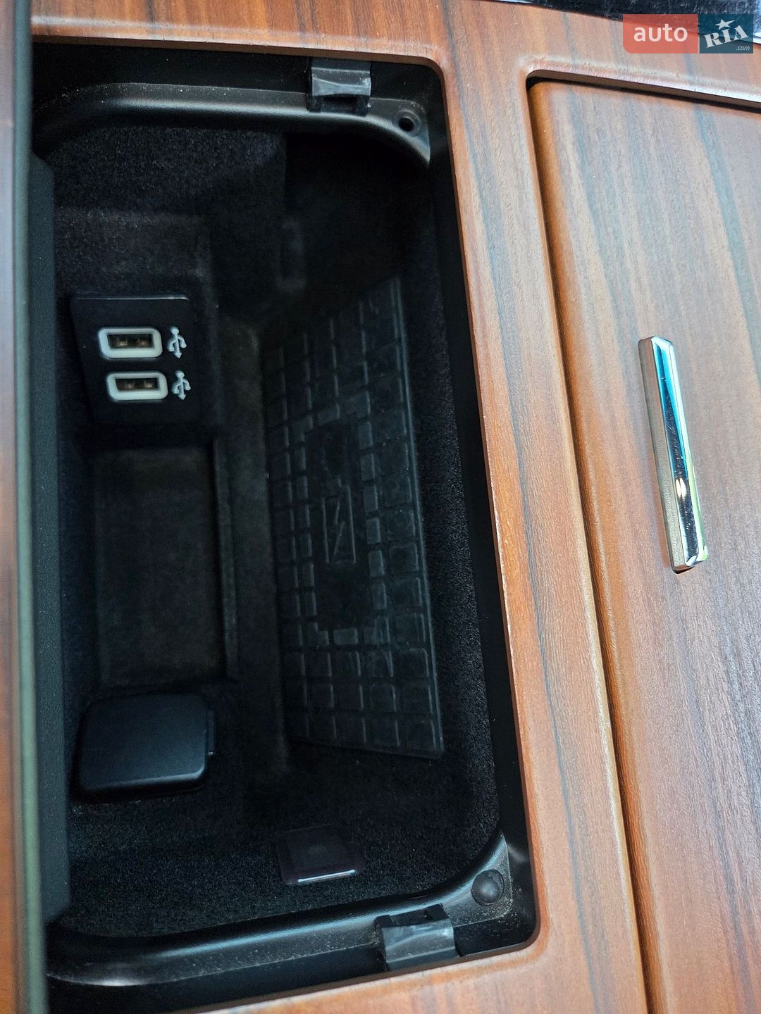 Lincoln Navigator 2019 VIN 5LMJJ2HT3KEL14607 фото оголошення 55 з 100