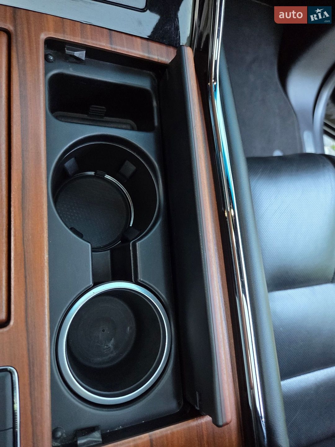 Lincoln Navigator 2019 VIN 5LMJJ2HT3KEL14607 фото оголошення 57 з 100