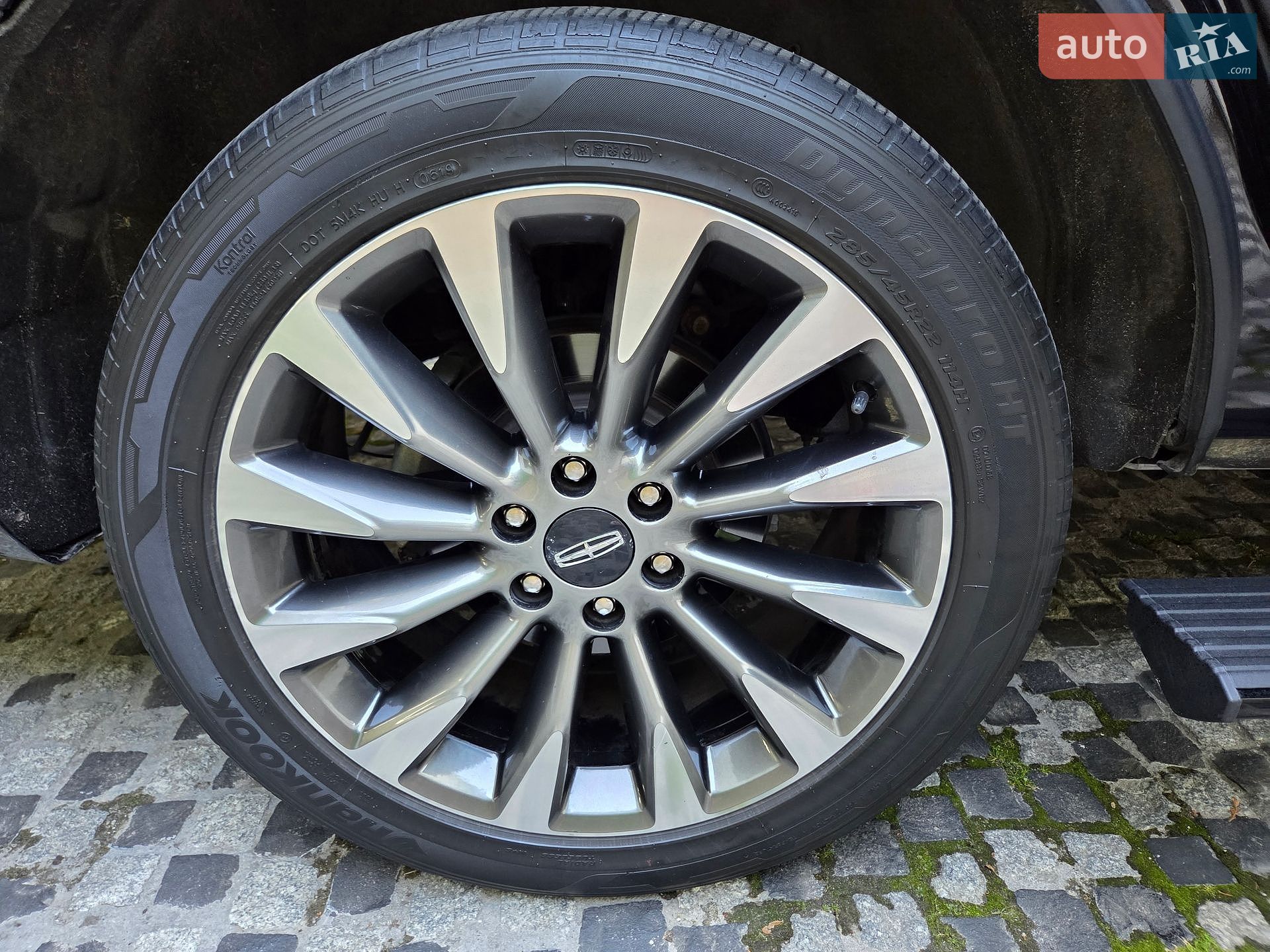 Lincoln Navigator 2019 VIN 5LMJJ2HT3KEL14607 фото оголошення 64 з 100