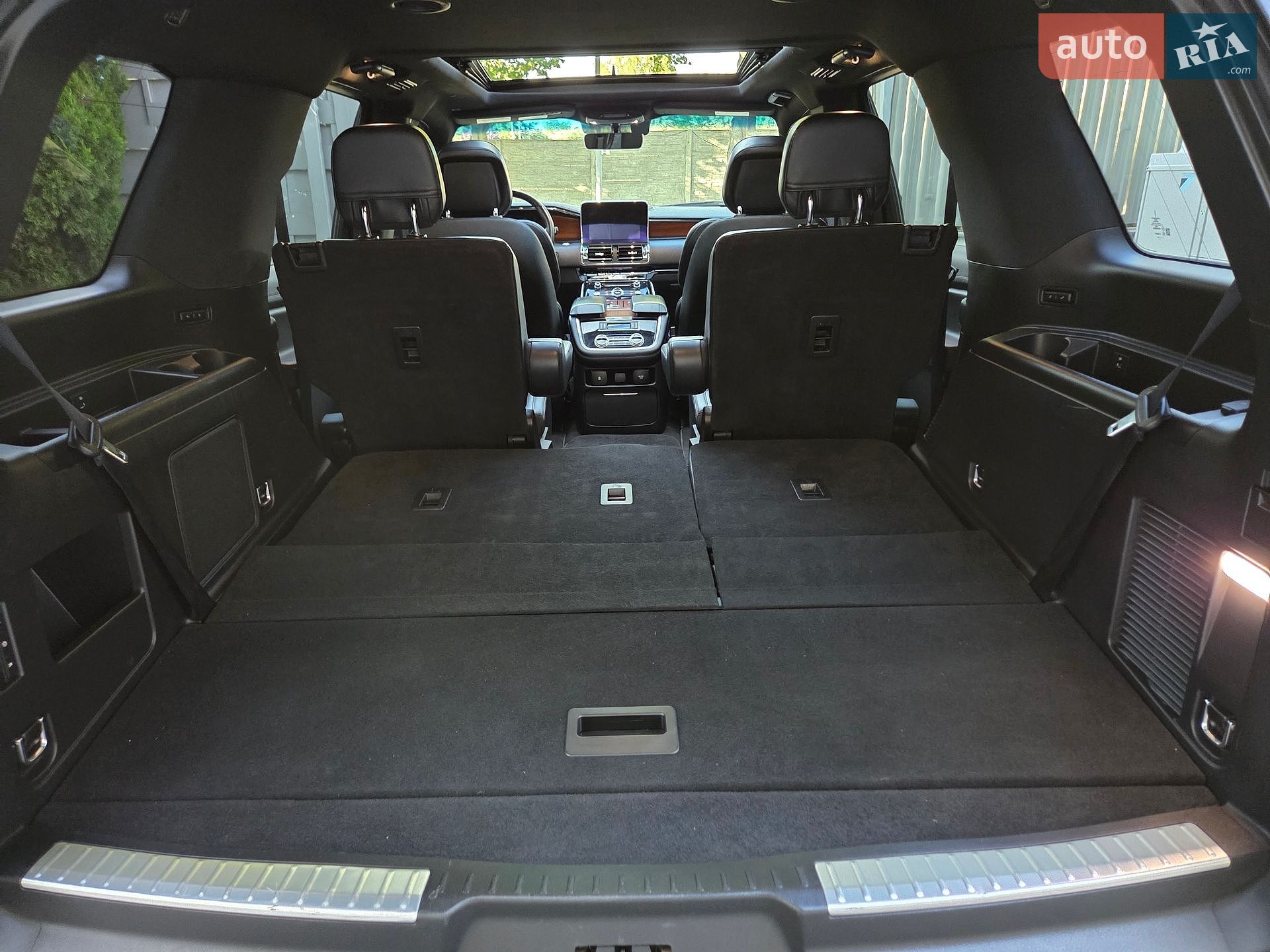 Lincoln Navigator 2019 VIN 5LMJJ2HT3KEL14607 фото оголошення 67 з 100