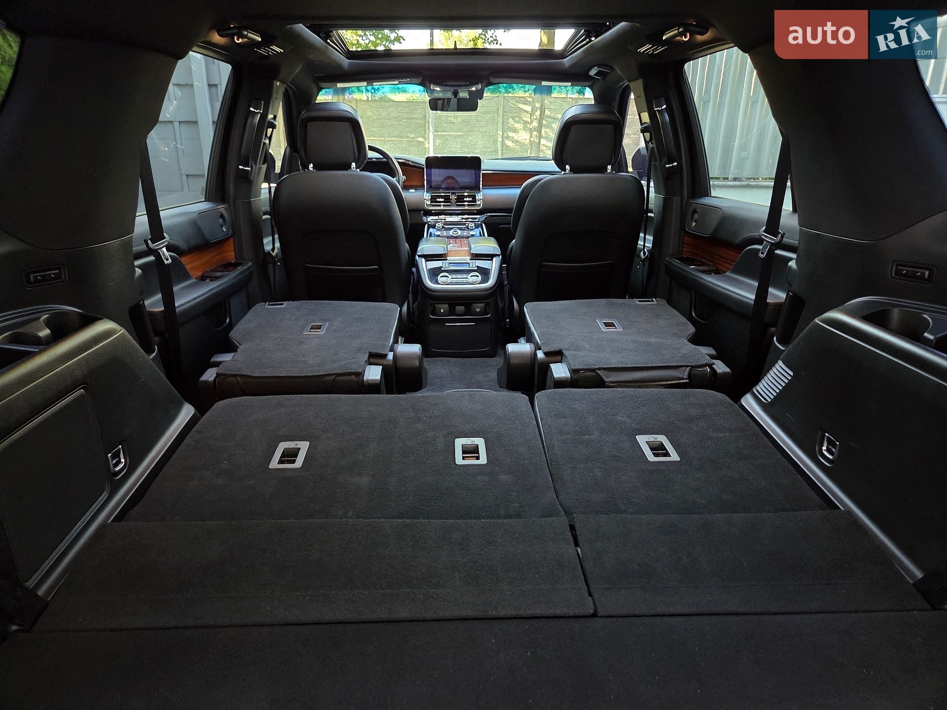 Lincoln Navigator 2019 VIN 5LMJJ2HT3KEL14607 фото оголошення 72 з 100
