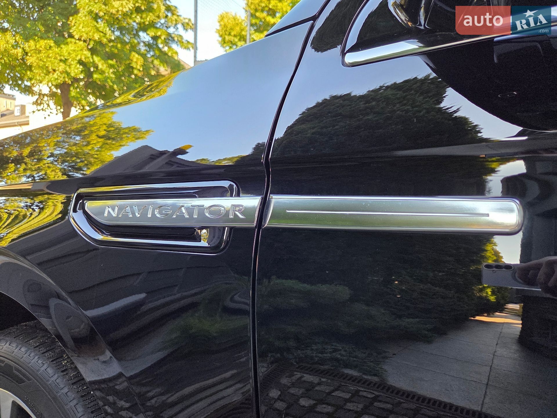 Lincoln Navigator 2019 VIN 5LMJJ2HT3KEL14607 фото оголошення 73 з 100