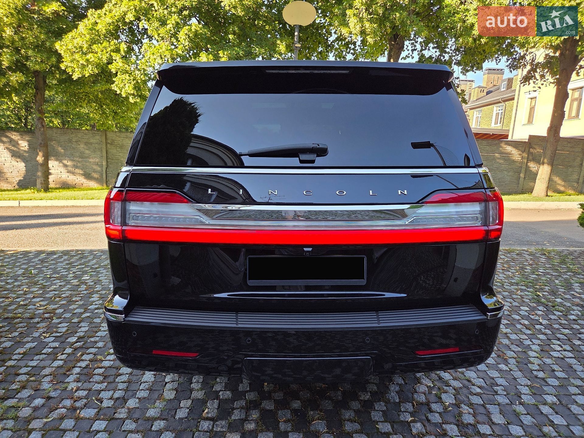 Lincoln Navigator 2019 VIN 5LMJJ2HT3KEL14607 фото оголошення 90 з 100