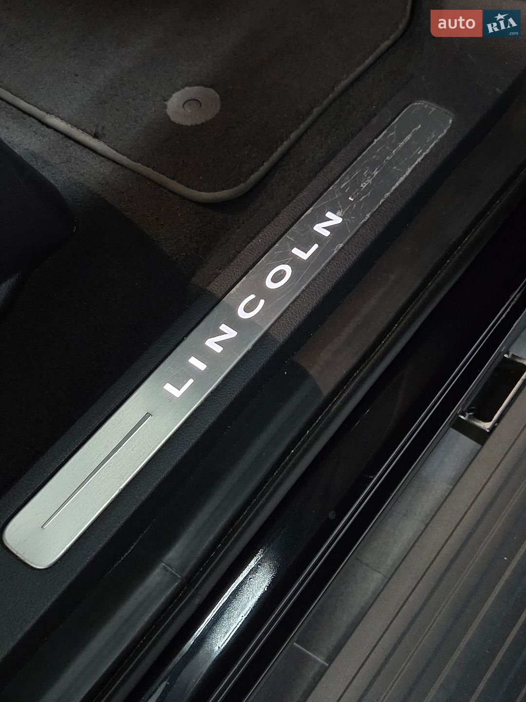 Lincoln Navigator 2019 VIN 5LMJJ2HT3KEL14607 фото оголошення 100 з 100