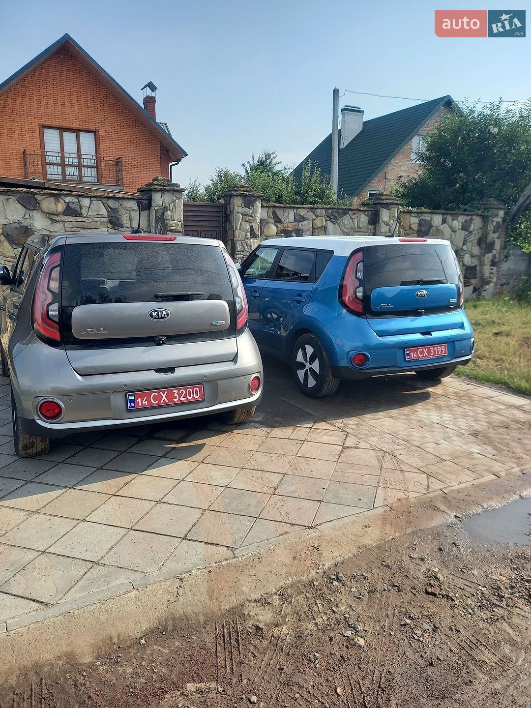 Kia Soul 2016 VIN KNAJX81EFG7018004 фото оголошення 2 з 19