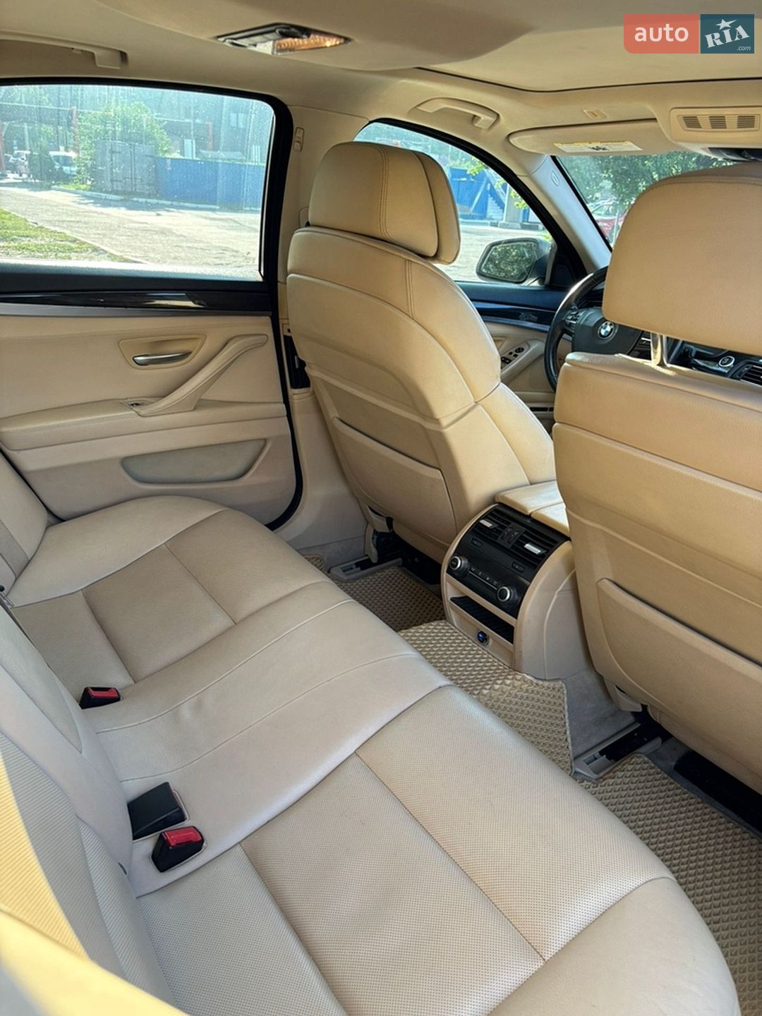 BMW 5 Series 2012 VIN WBAFZ9C54DD090535 фото оголошення 12 з 19