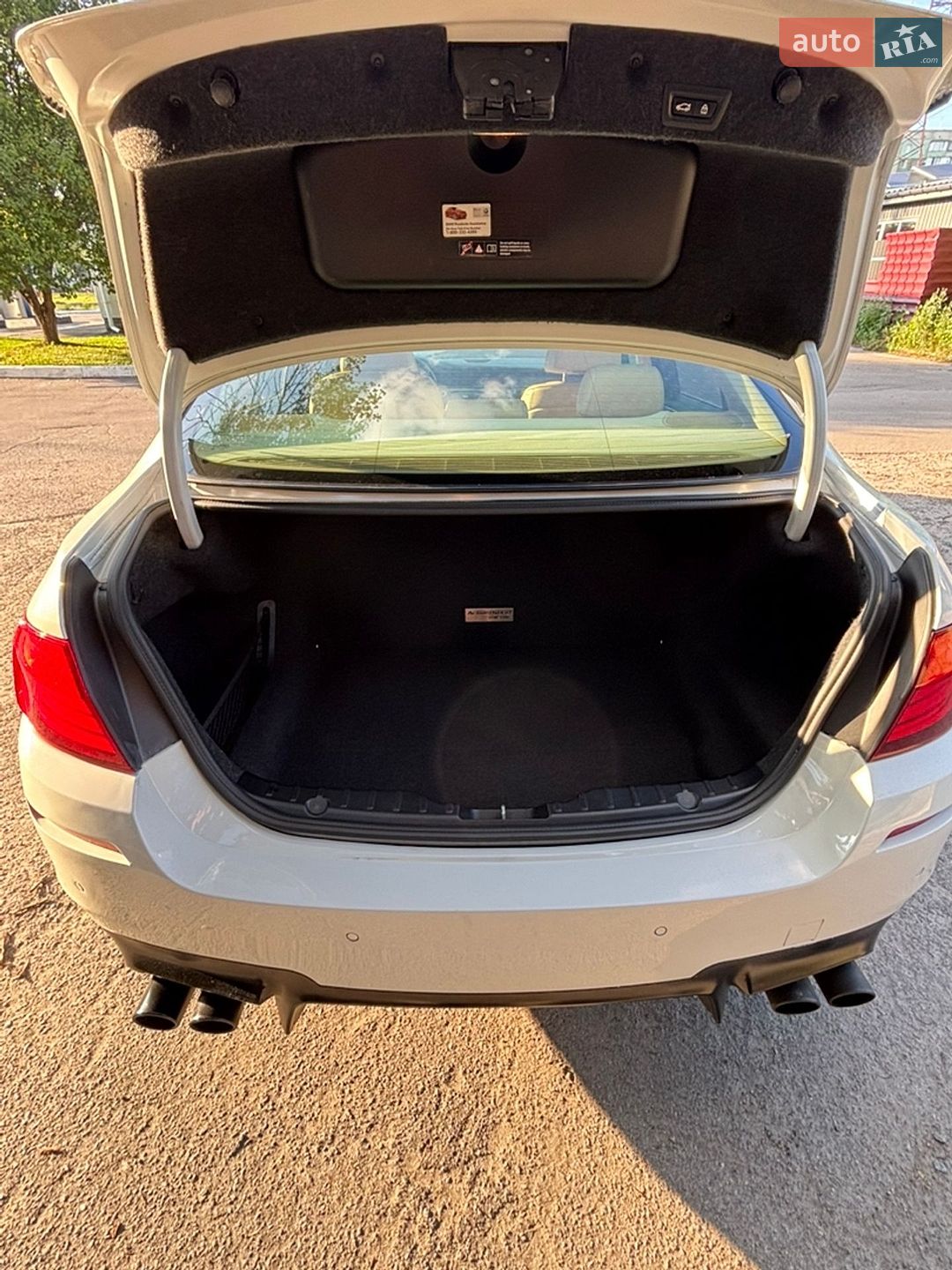 BMW 5 Series 2012 VIN WBAFZ9C54DD090535 фото оголошення 17 з 19