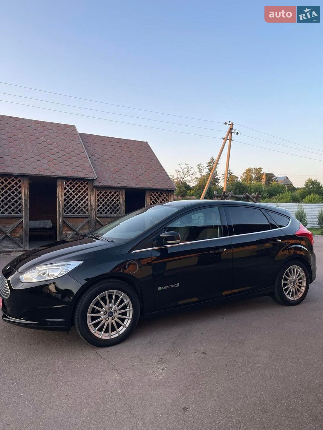 Ford Focus 2013 VIN WF0KXXGCBEDC79918 фото оголошення 4 з 35