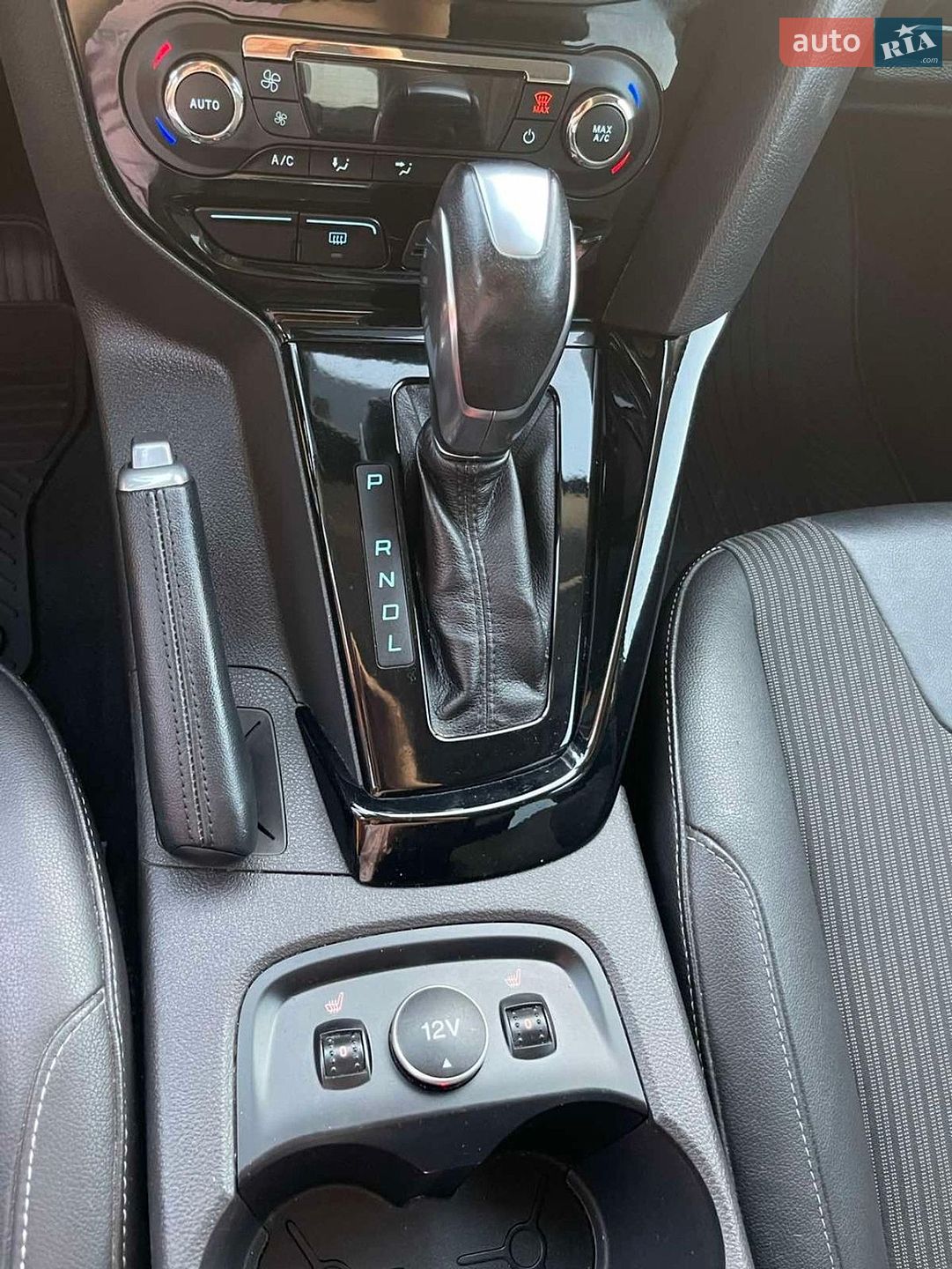 Ford Focus 2013 VIN WF0KXXGCBEDC79918 фото оголошення 26 з 35