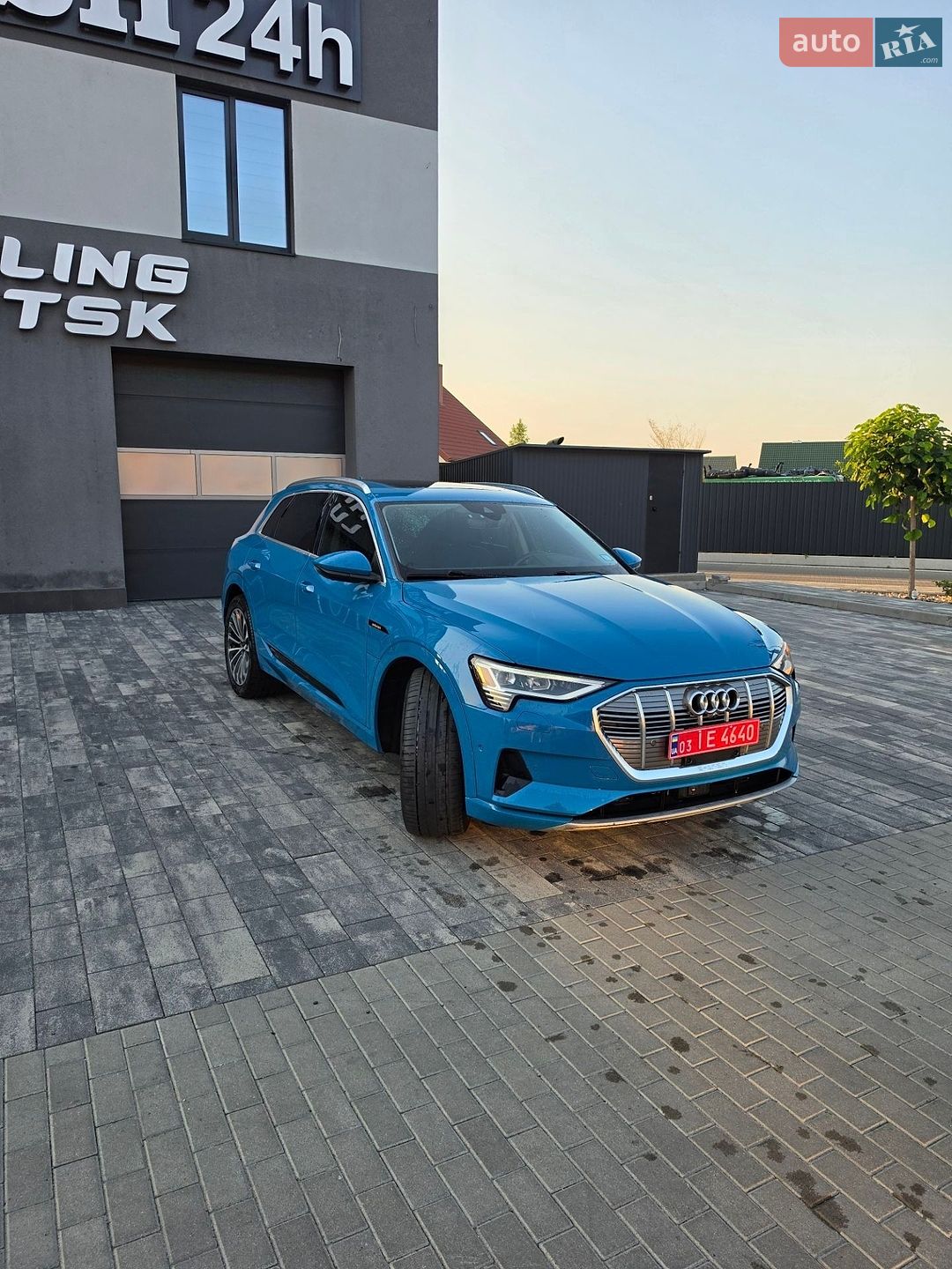 Audi e-tron 2019 VIN WA1VABGE4KB012072 фото оголошення 6 з 36