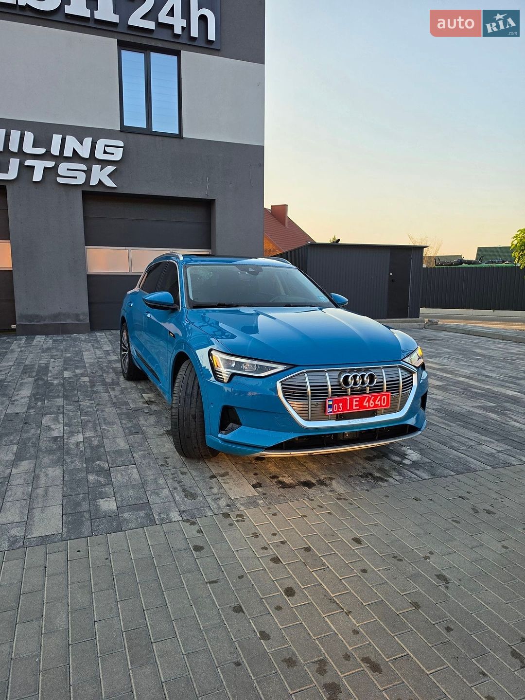 Audi e-tron 2019 VIN WA1VABGE4KB012072 фото оголошення 7 з 36