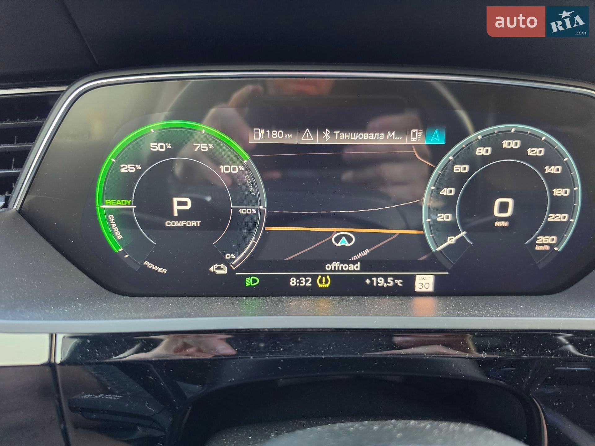 Audi e-tron 2019 VIN WA1VABGE4KB012072 фото оголошення 9 з 36