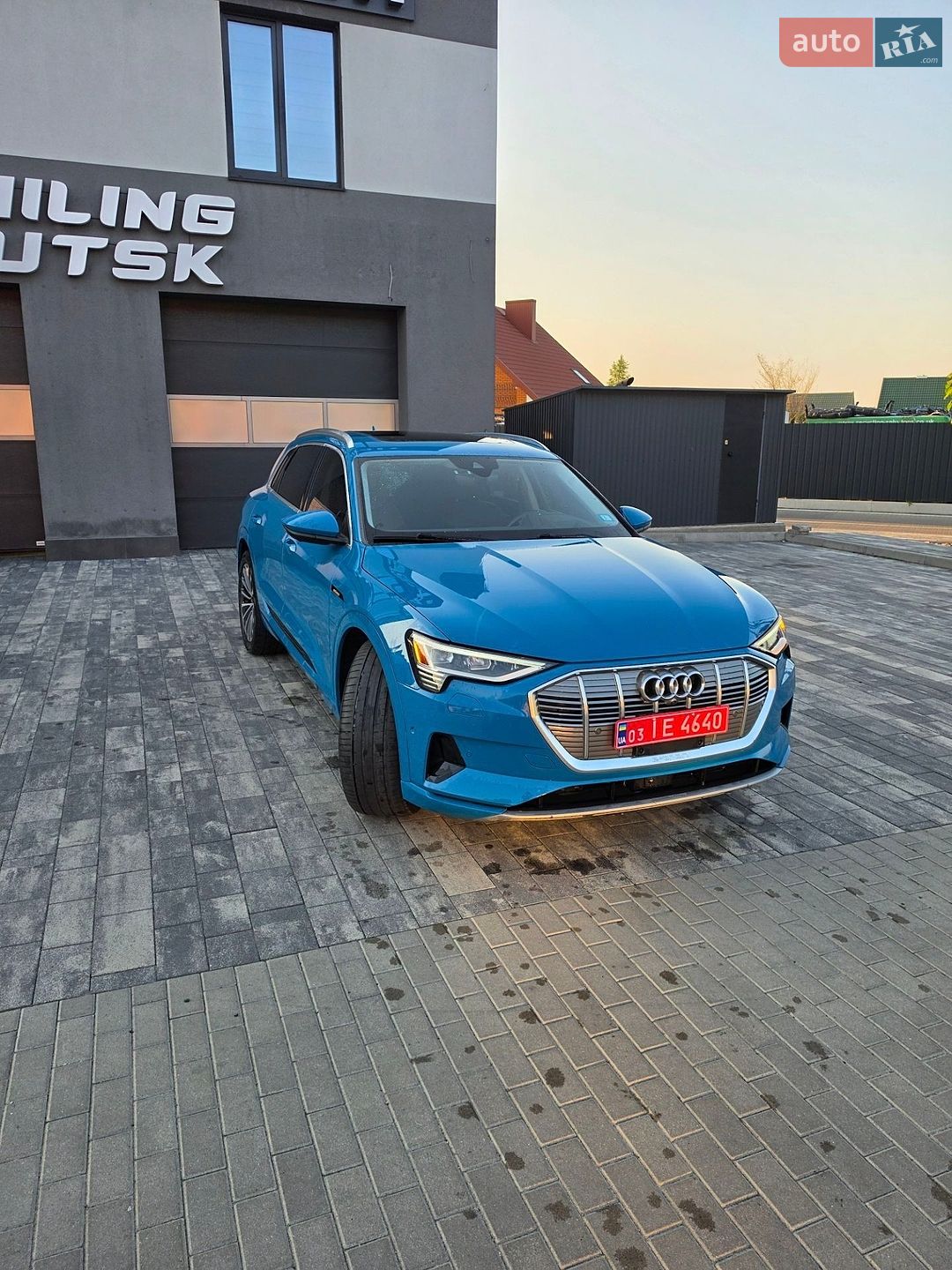 Audi e-tron 2019 VIN WA1VABGE4KB012072 фото оголошення 17 з 36
