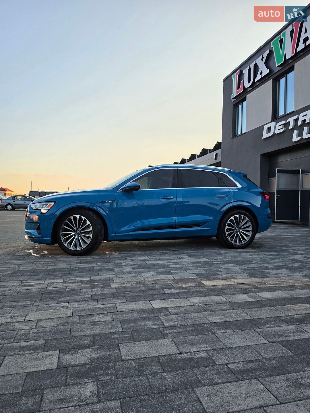 Audi e-tron 2019 VIN WA1VABGE4KB012072 фото оголошення 30 з 36