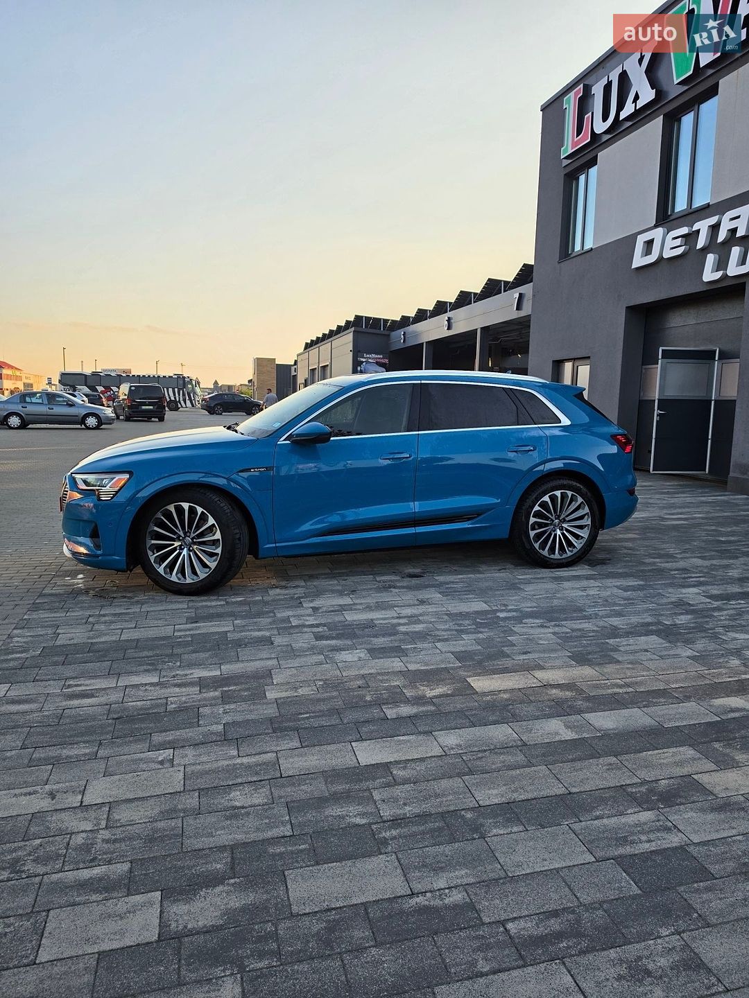 Audi e-tron 2019 VIN WA1VABGE4KB012072 фото оголошення 31 з 36