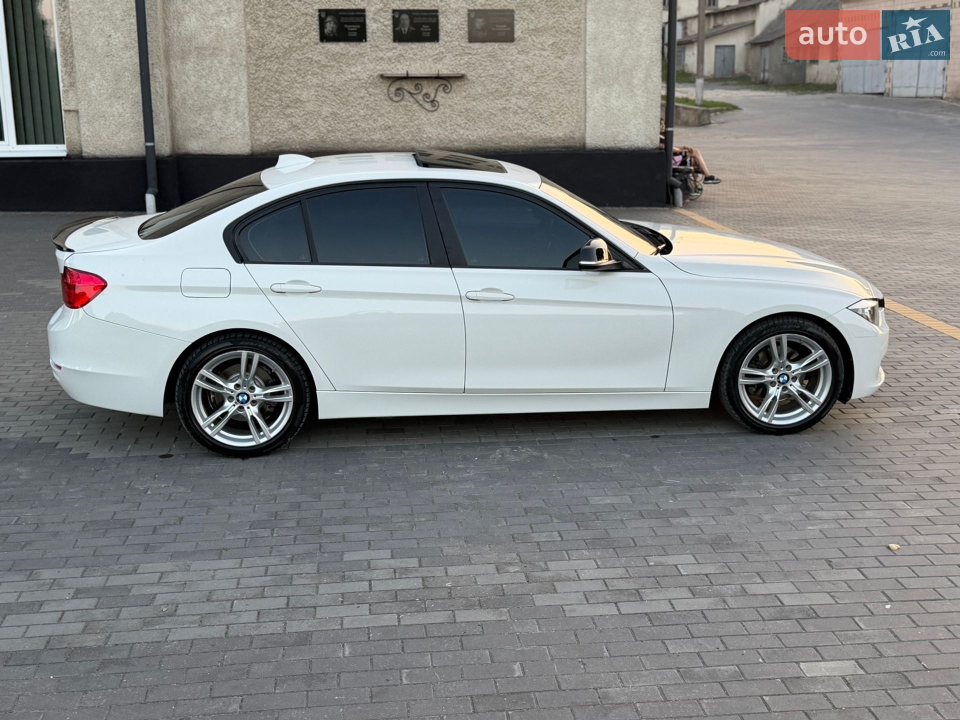 BMW 3 Series 2013 VIN WBA3D5C59EKX98013 фото оголошення 6 з 35
