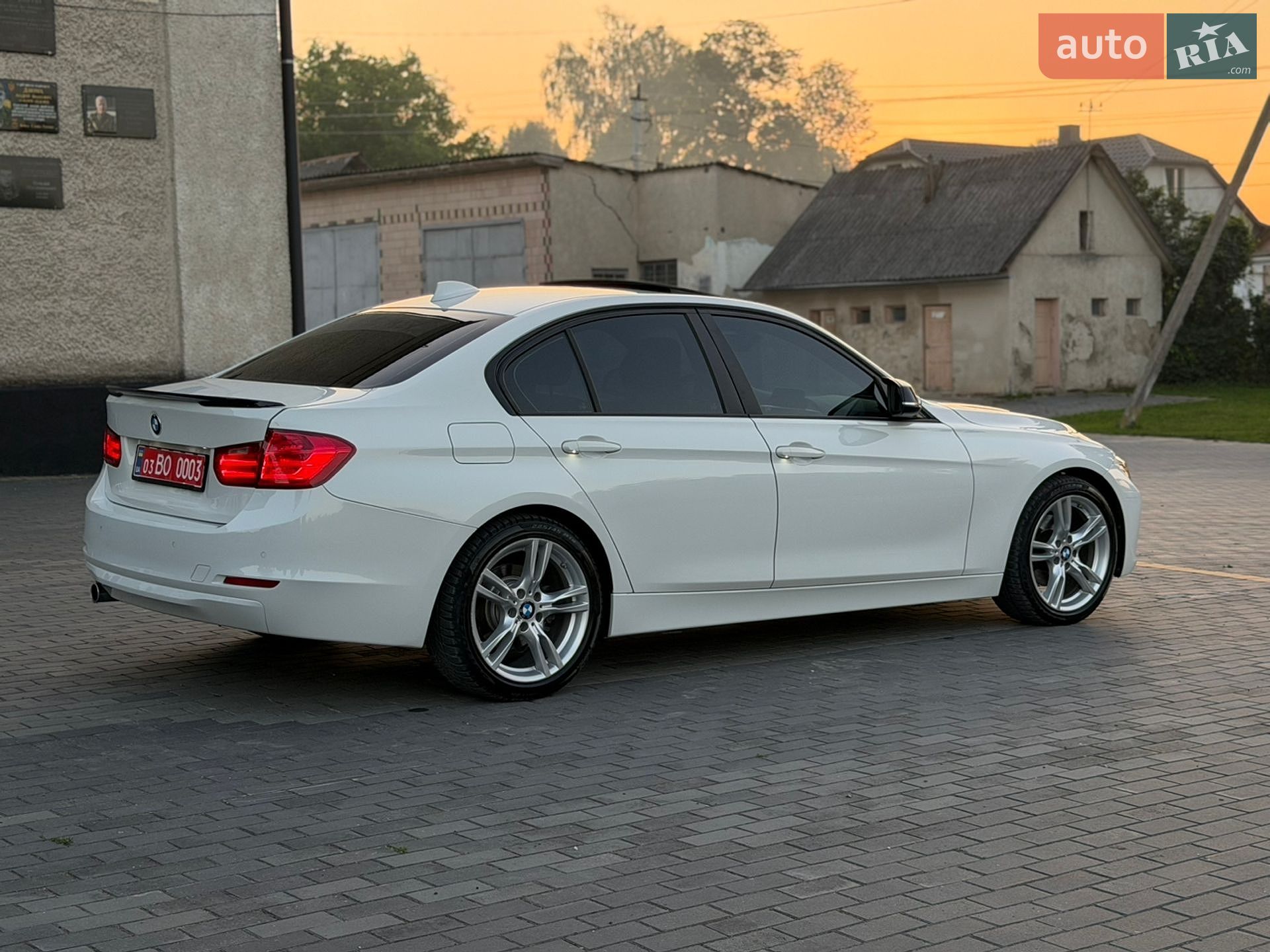 BMW 3 Series 2013 VIN WBA3D5C59EKX98013 фото оголошення 7 з 35