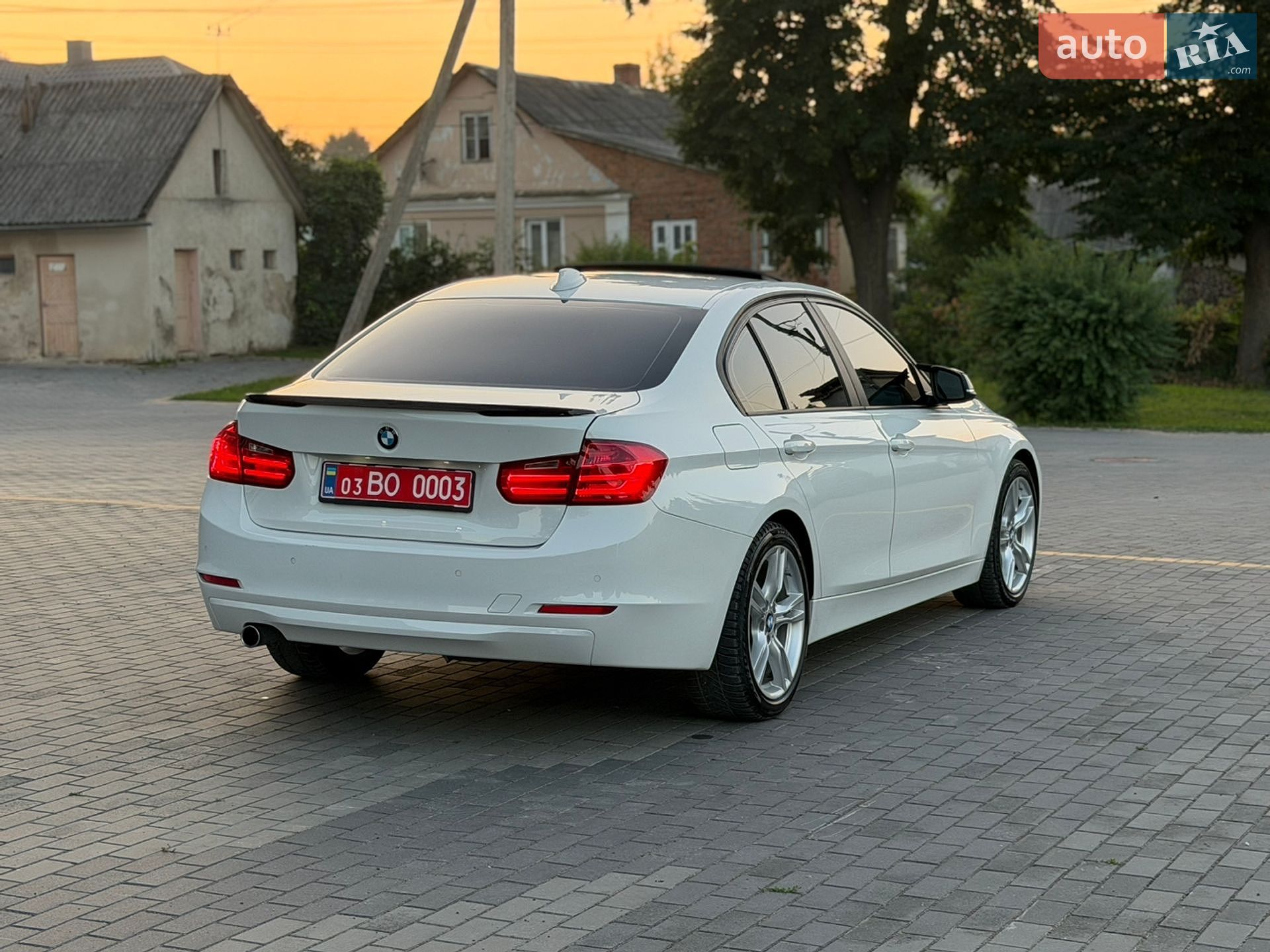 BMW 3 Series 2013 VIN WBA3D5C59EKX98013 фото оголошення 8 з 35