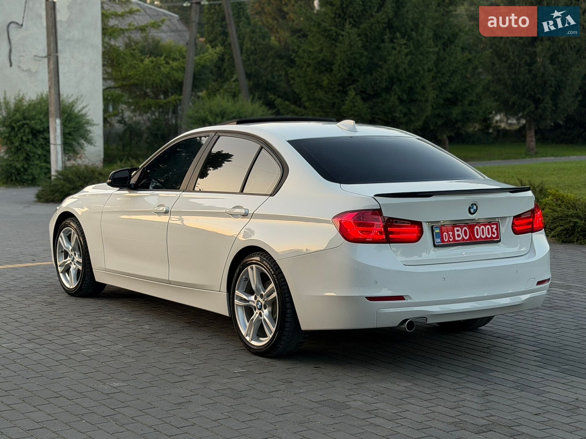 BMW 3 Series 2013 VIN WBA3D5C59EKX98013 фото оголошення 10 з 35