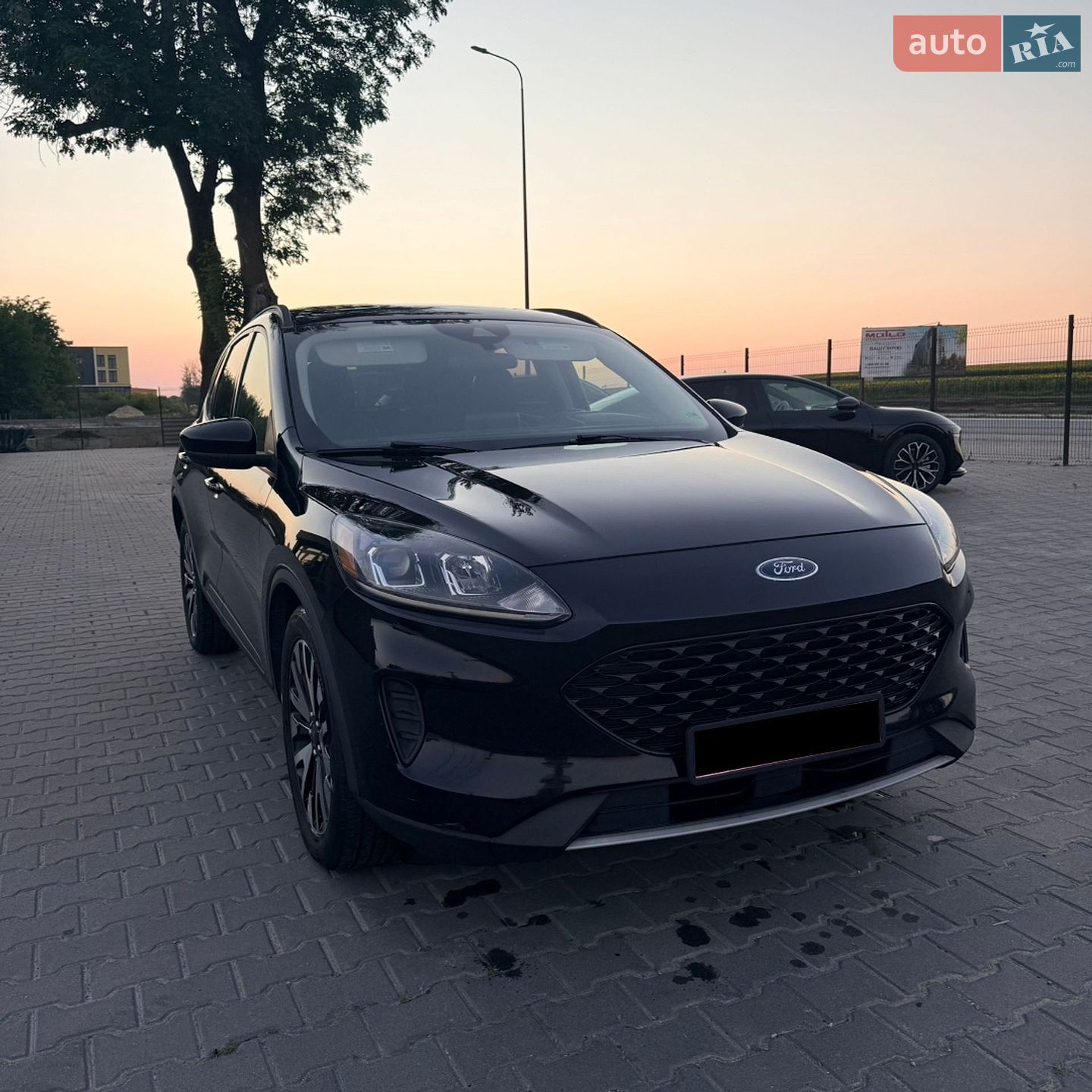 Ford Escape 2020 VIN 1FMCU0BZ3LUC18939 фото оголошення 3 з 43