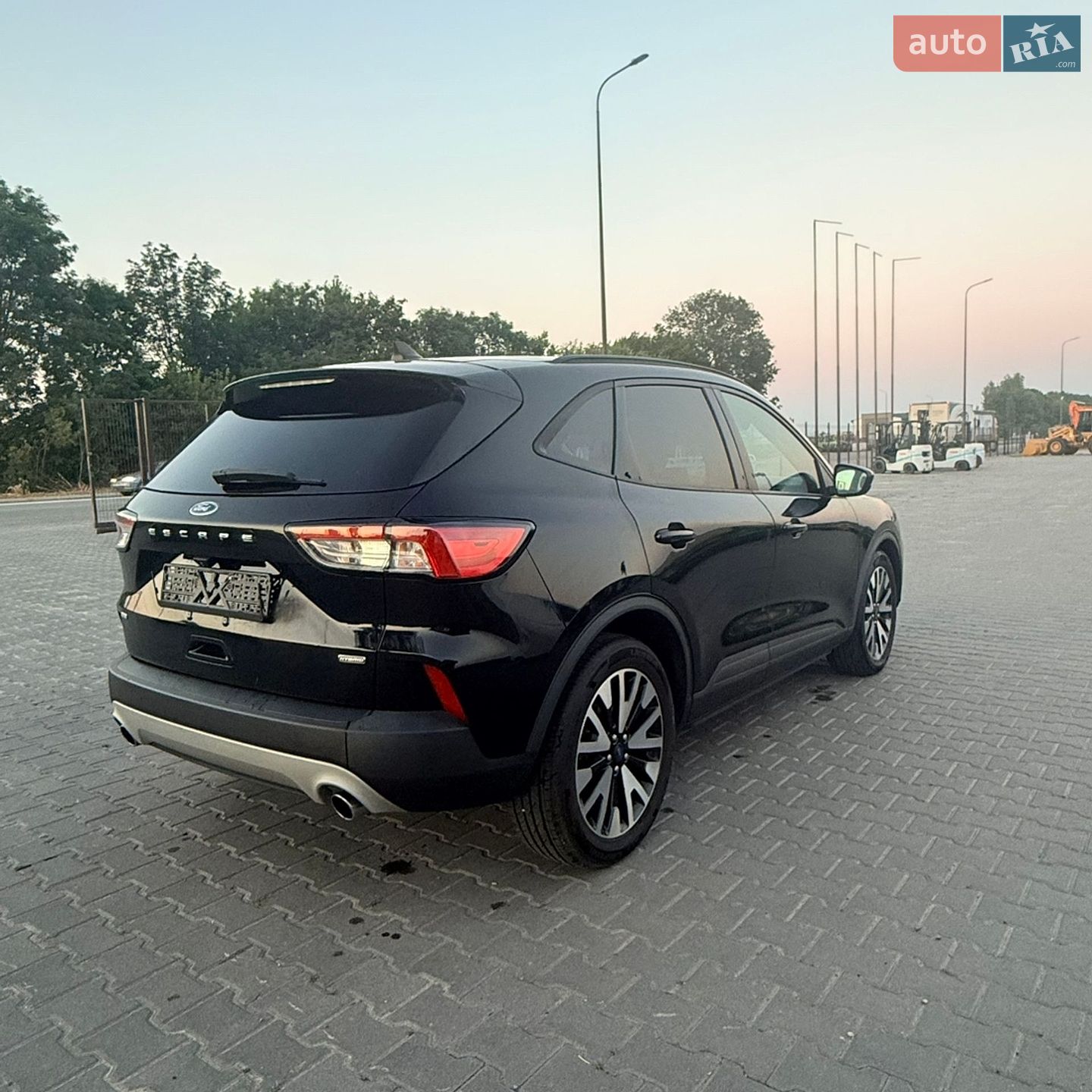 Ford Escape 2020 VIN 1FMCU0BZ3LUC18939 фото оголошення 7 з 43