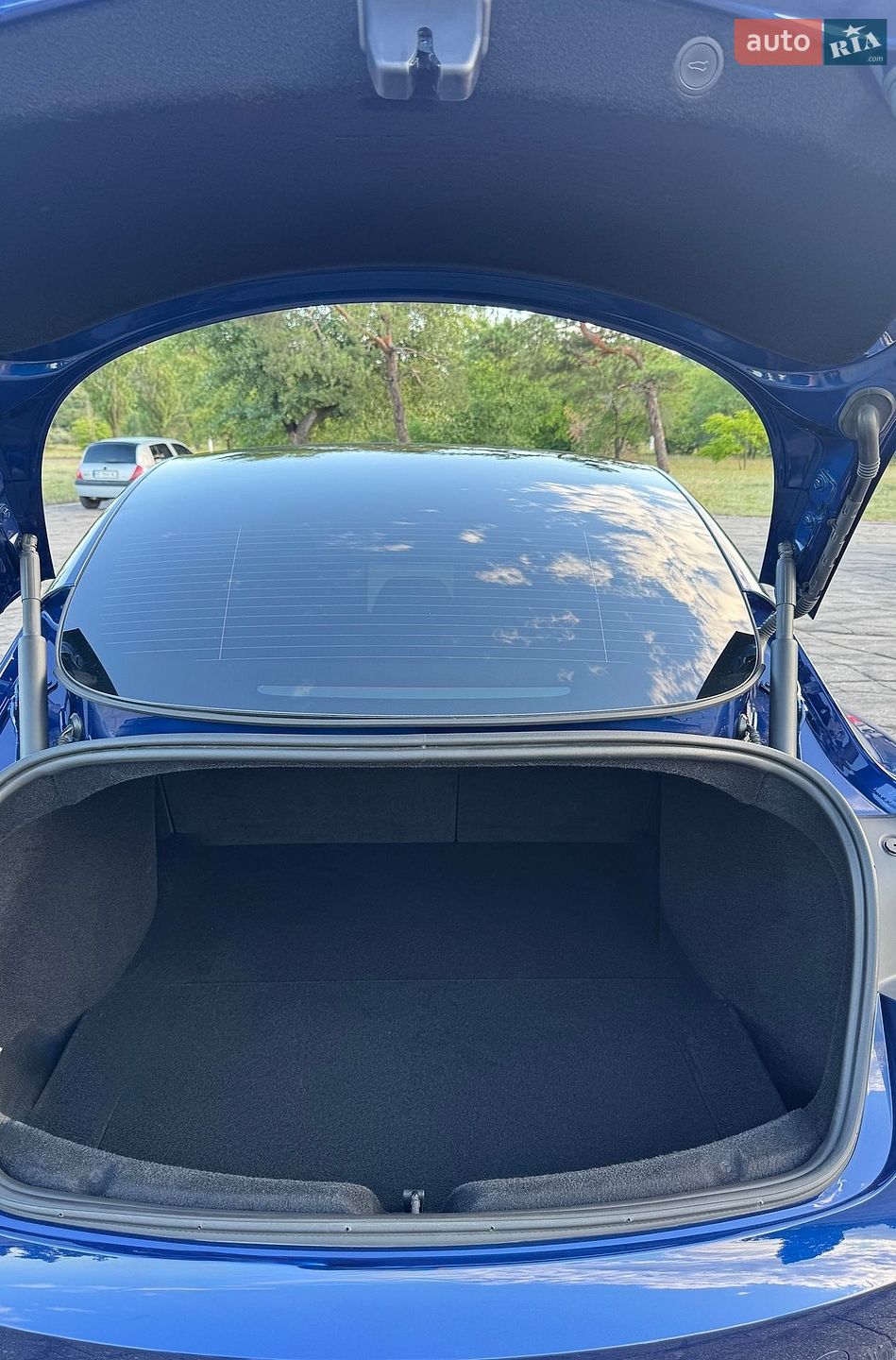 Tesla Model 3 2025 VIN 5YJ3E1EA0SF983837 фото оголошення 36 з 46