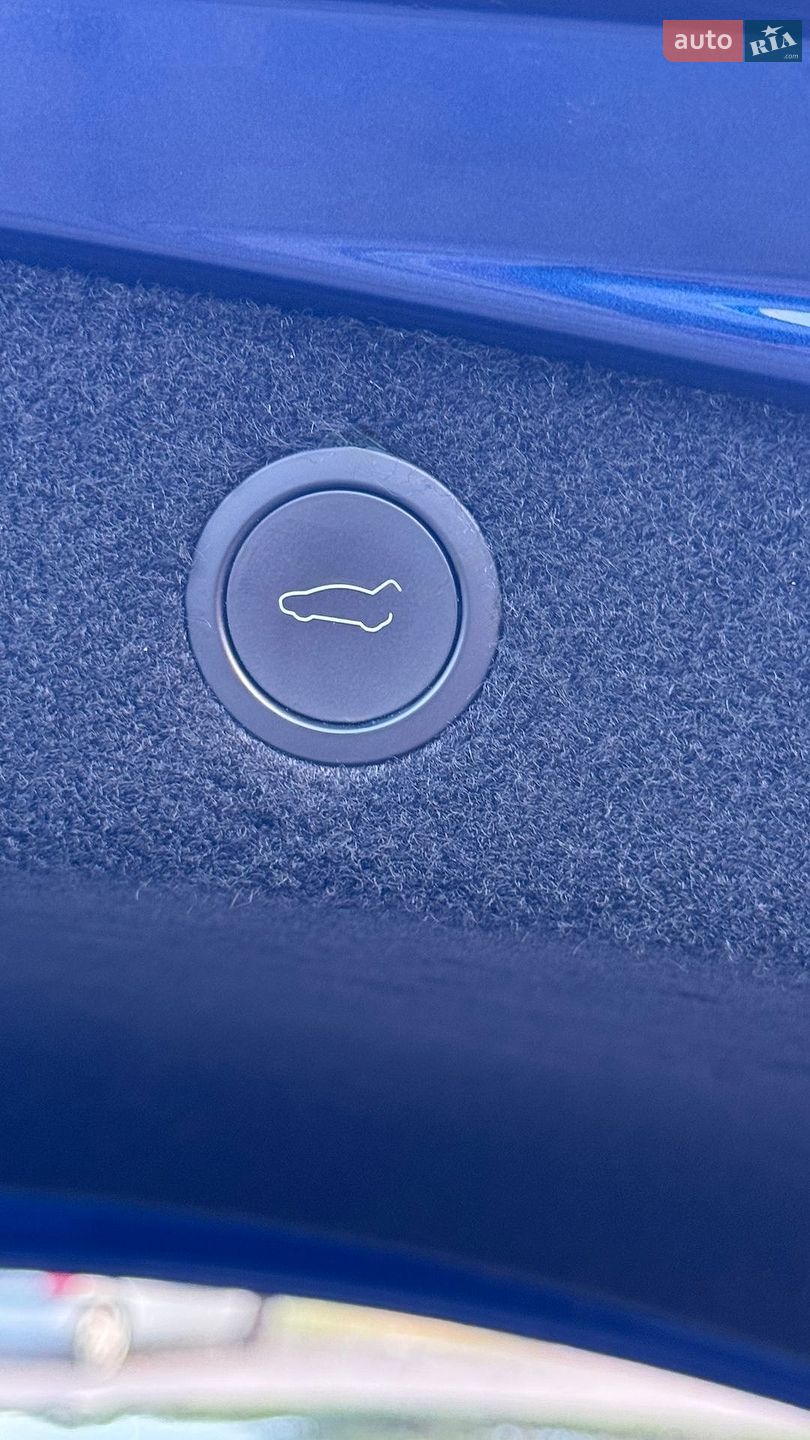 Tesla Model 3 2025 VIN 5YJ3E1EA0SF983837 фото оголошення 37 з 46