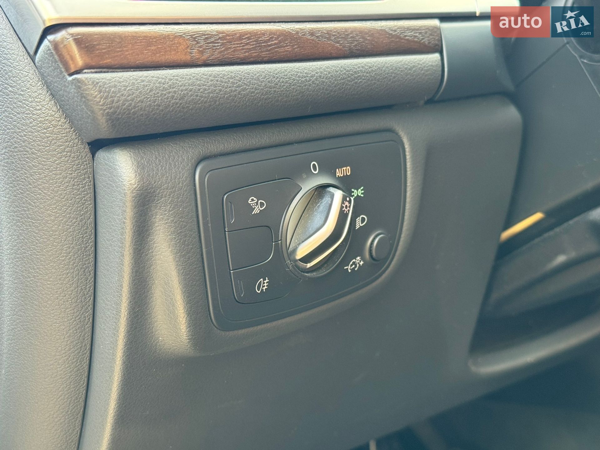 Audi A6 2015 VIN WAUZZZ4G9GN065061 фото оголошення 18 з 23