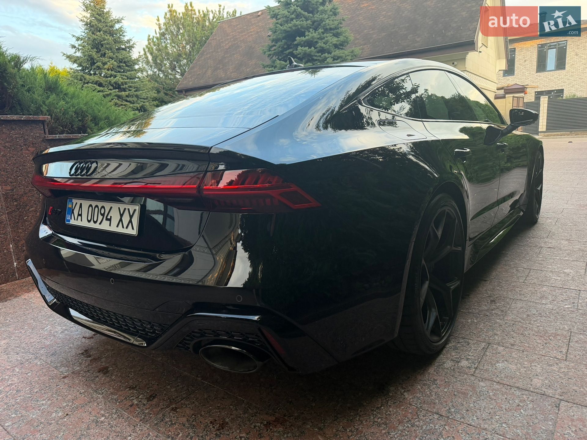 Audi RS7 Sportback 2025 VIN WUAZZZF27SN907637 фото оголошення 4 з 12