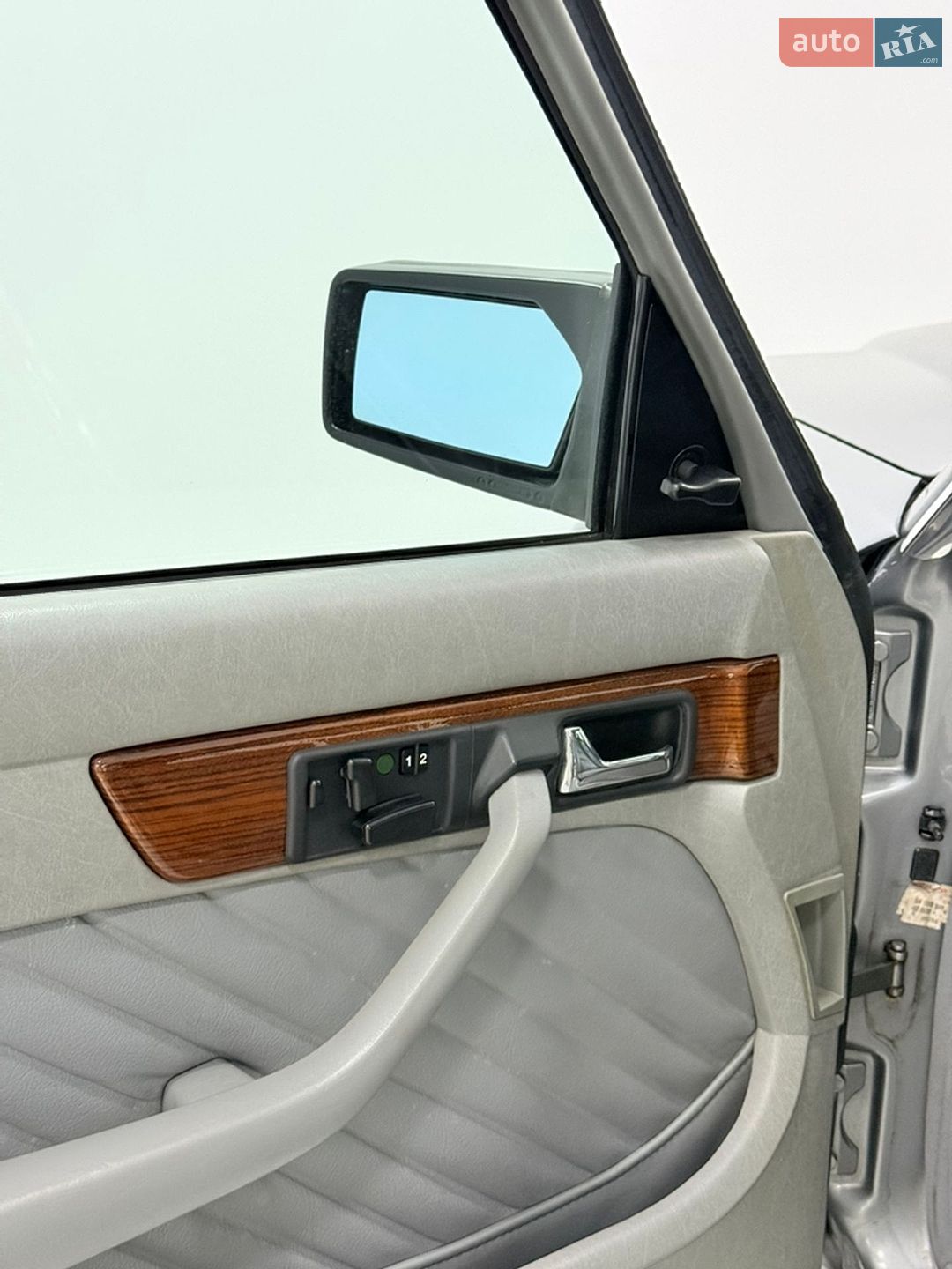 Mercedes-Benz S-Class 1991 VIN WDBCB34E2MA605750 фото оголошення 13 з 60