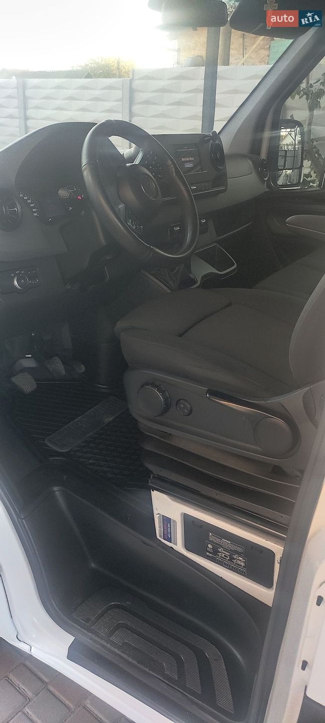 Mercedes-Benz Sprinter 2018 VIN WDB9076351P048095 фото оголошення 8 з 12