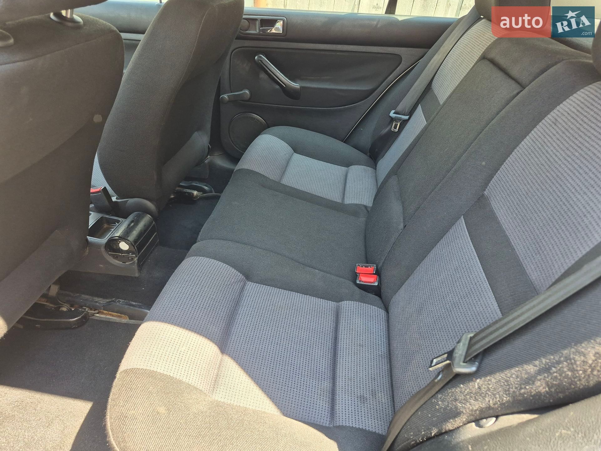 Volkswagen Golf 2000 VIN WVWZZZ1JZYW590737 фото оголошення 9 з 12