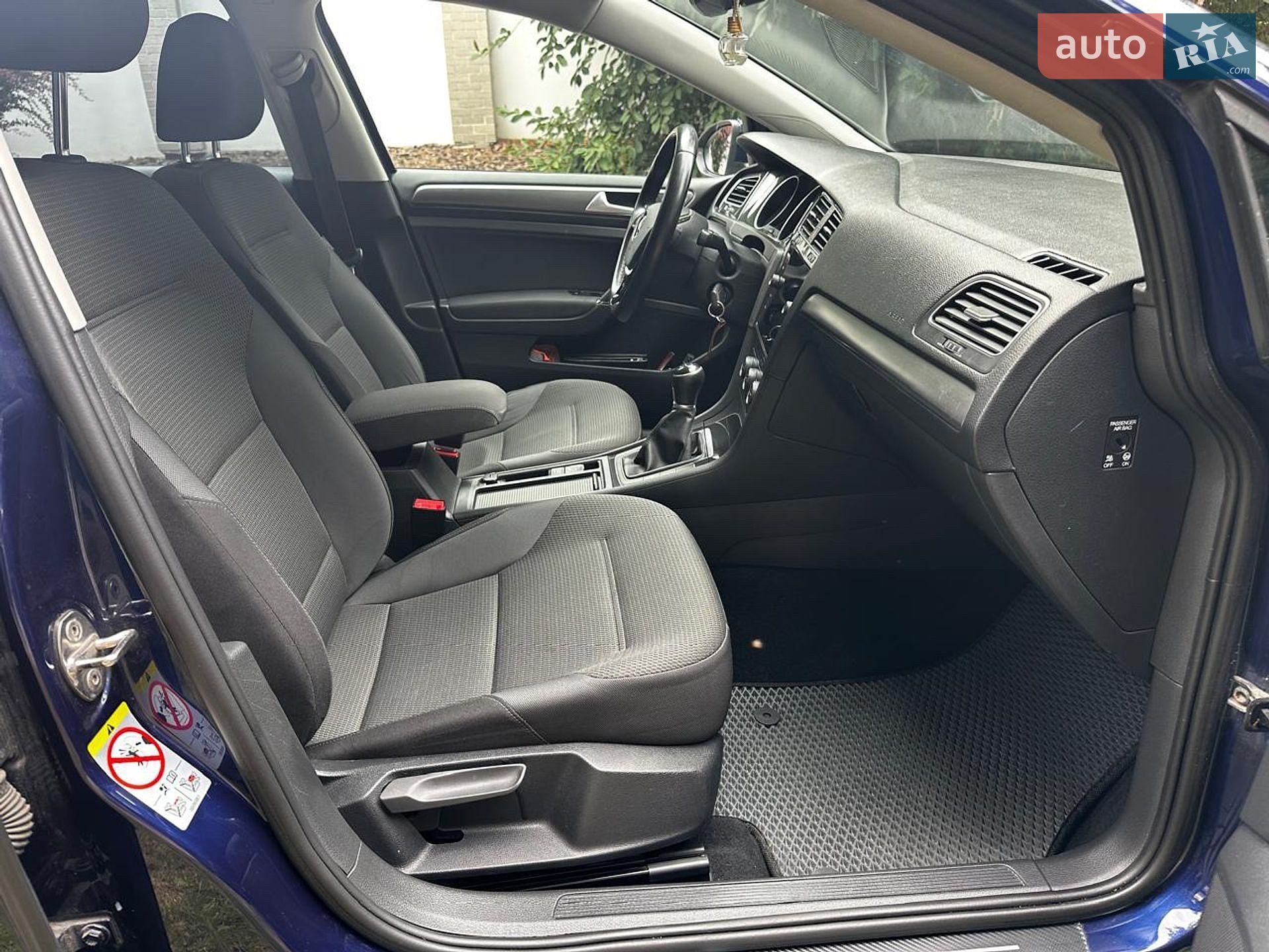 Volkswagen Golf 2019 VIN WVWZZZAUZKP545801 фото оголошення 18 з 29