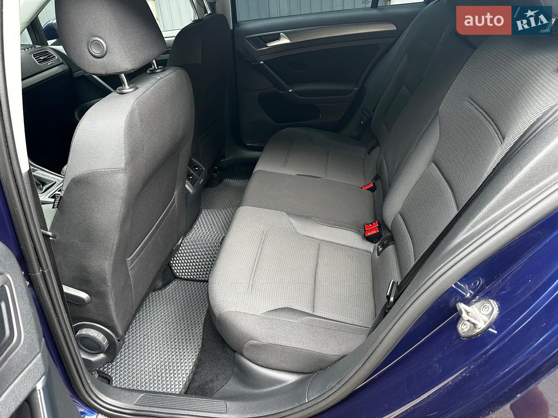 Volkswagen Golf 2019 VIN WVWZZZAUZKP545801 фото оголошення 20 з 29