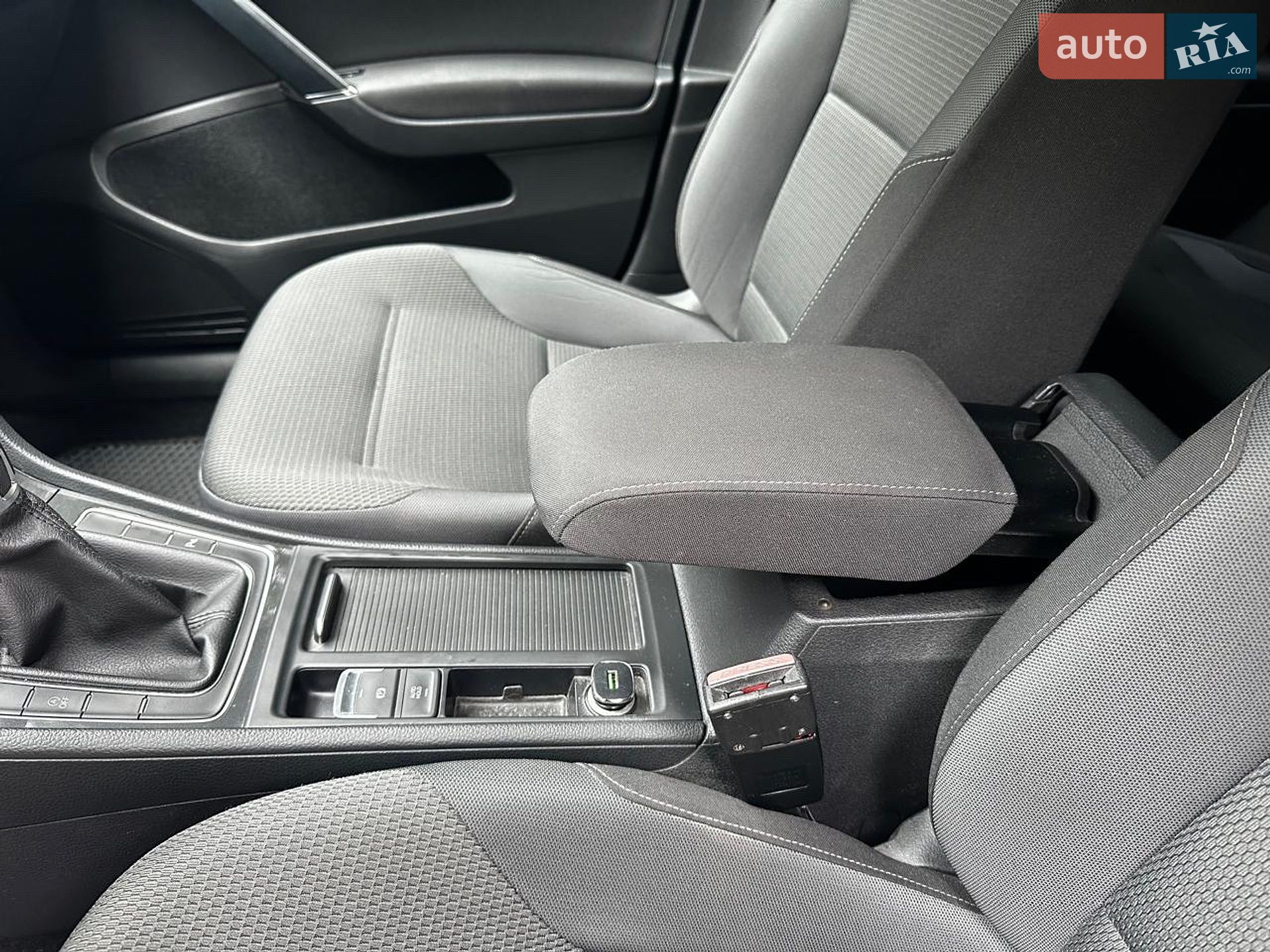 Volkswagen Golf 2019 VIN WVWZZZAUZKP545801 фото оголошення 21 з 29