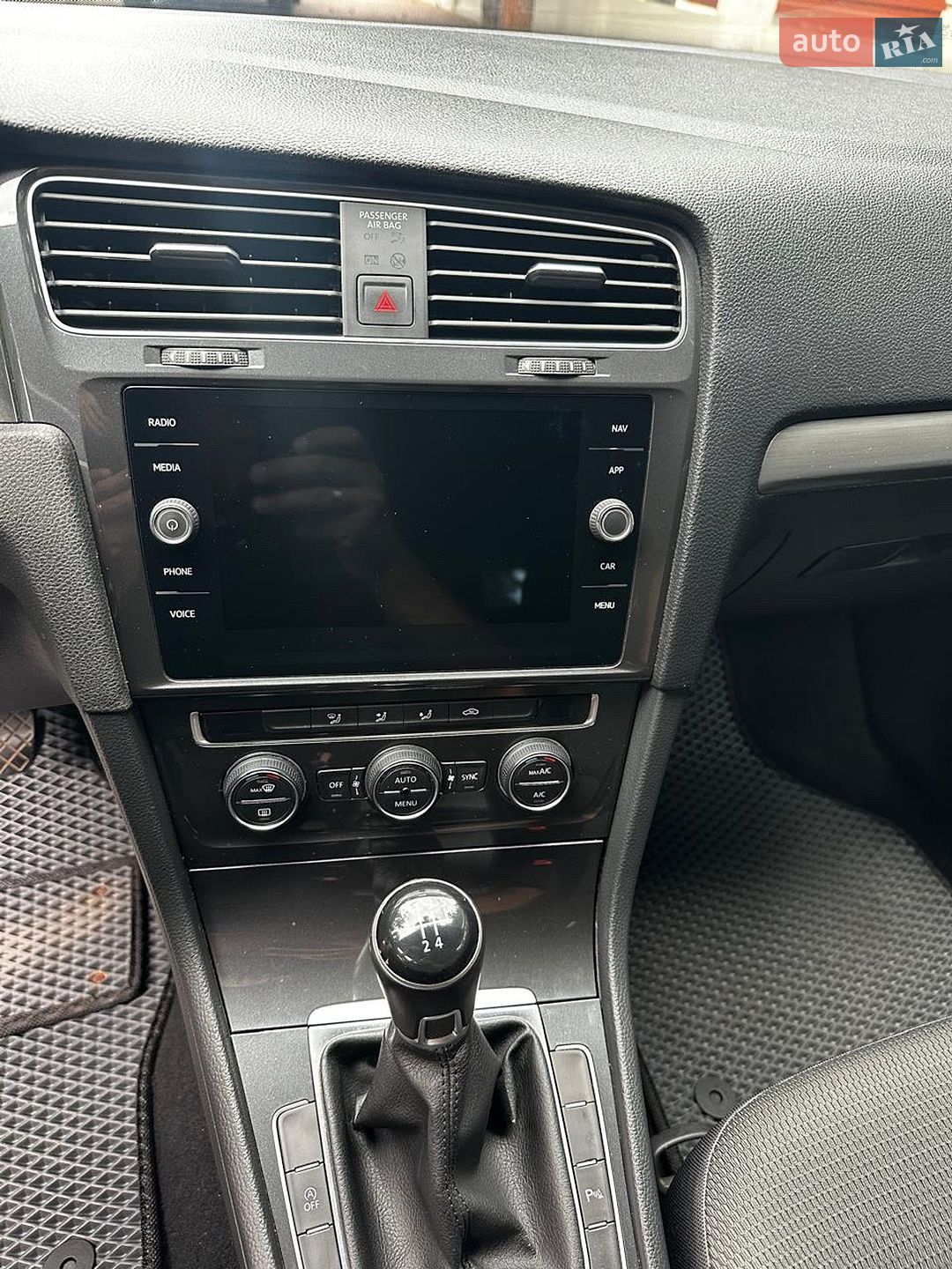 Volkswagen Golf 2019 VIN WVWZZZAUZKP545801 фото оголошення 22 з 29