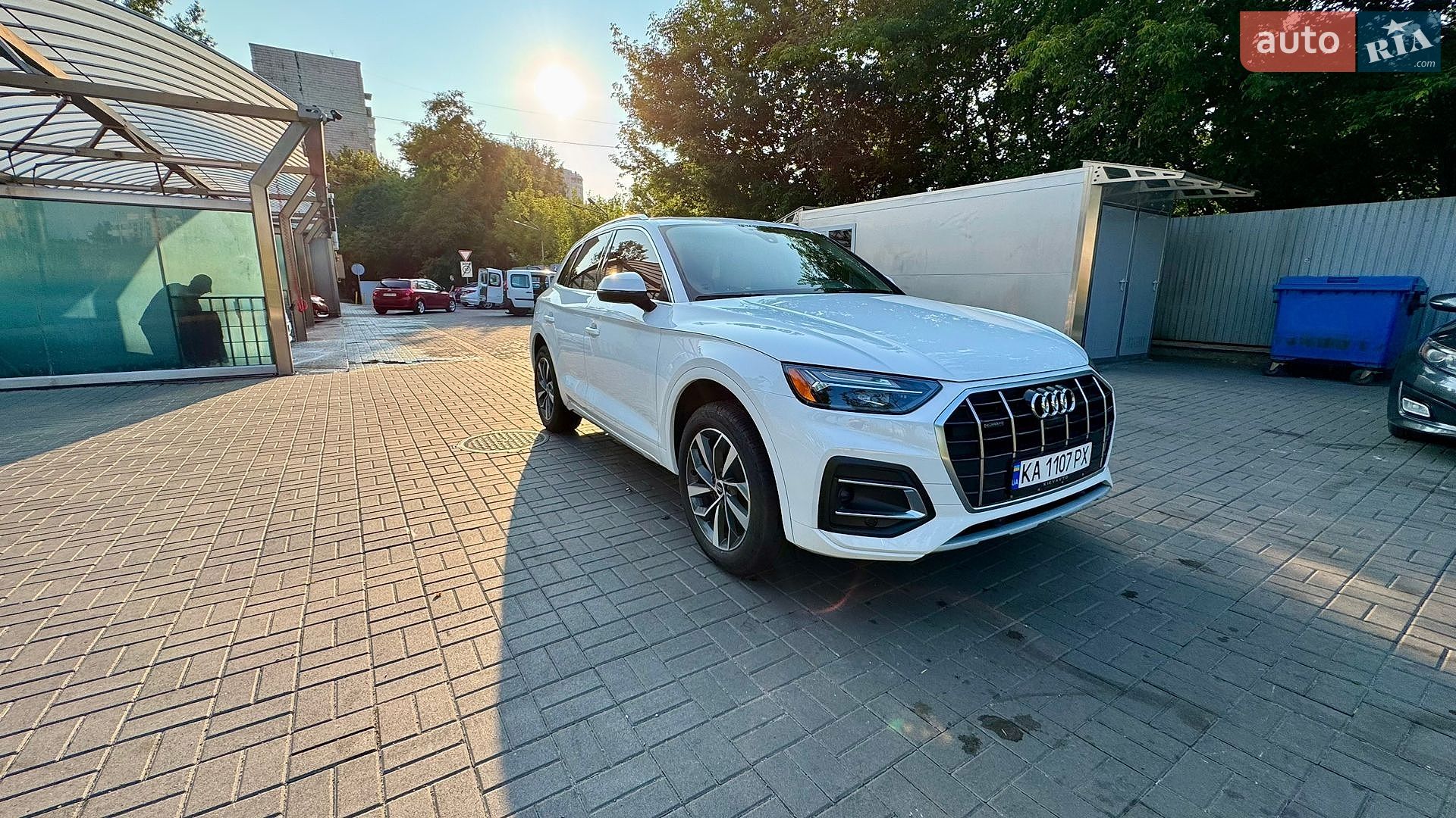 Audi Q5 2021 VIN WA1BAAFY0M2067808 фото оголошення 2 з 17