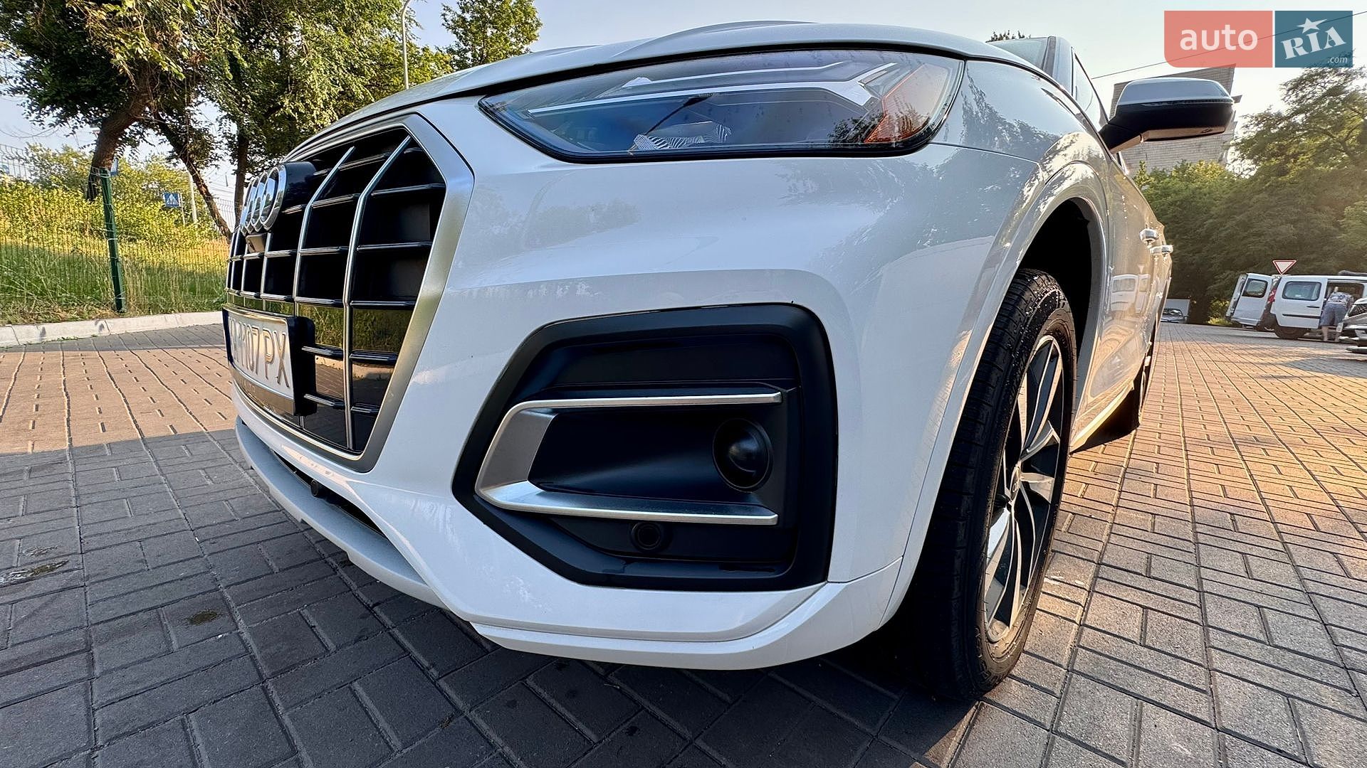 Audi Q5 2021 VIN WA1BAAFY0M2067808 фото оголошення 6 з 17